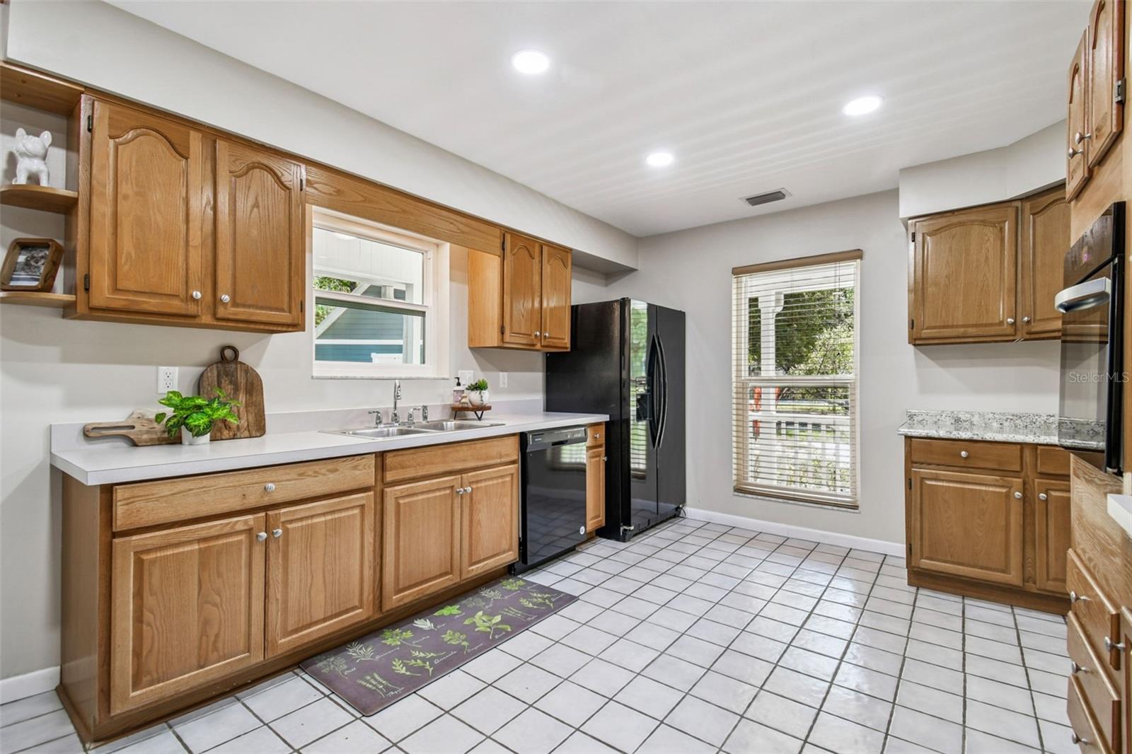 Image 24 of 67 For 32901 Knollwood Lane
