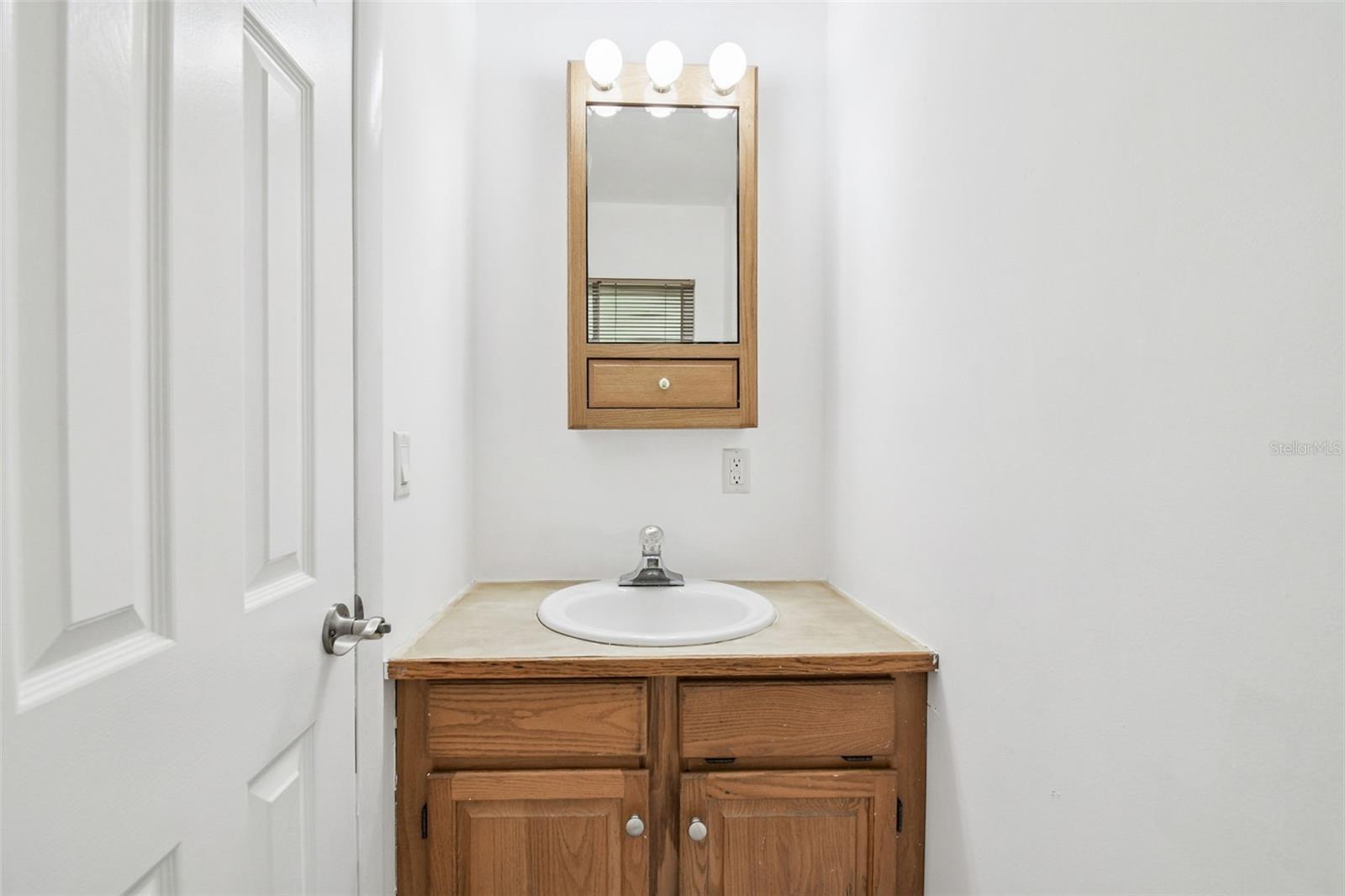 Image 28 of 67 For 32901 Knollwood Lane