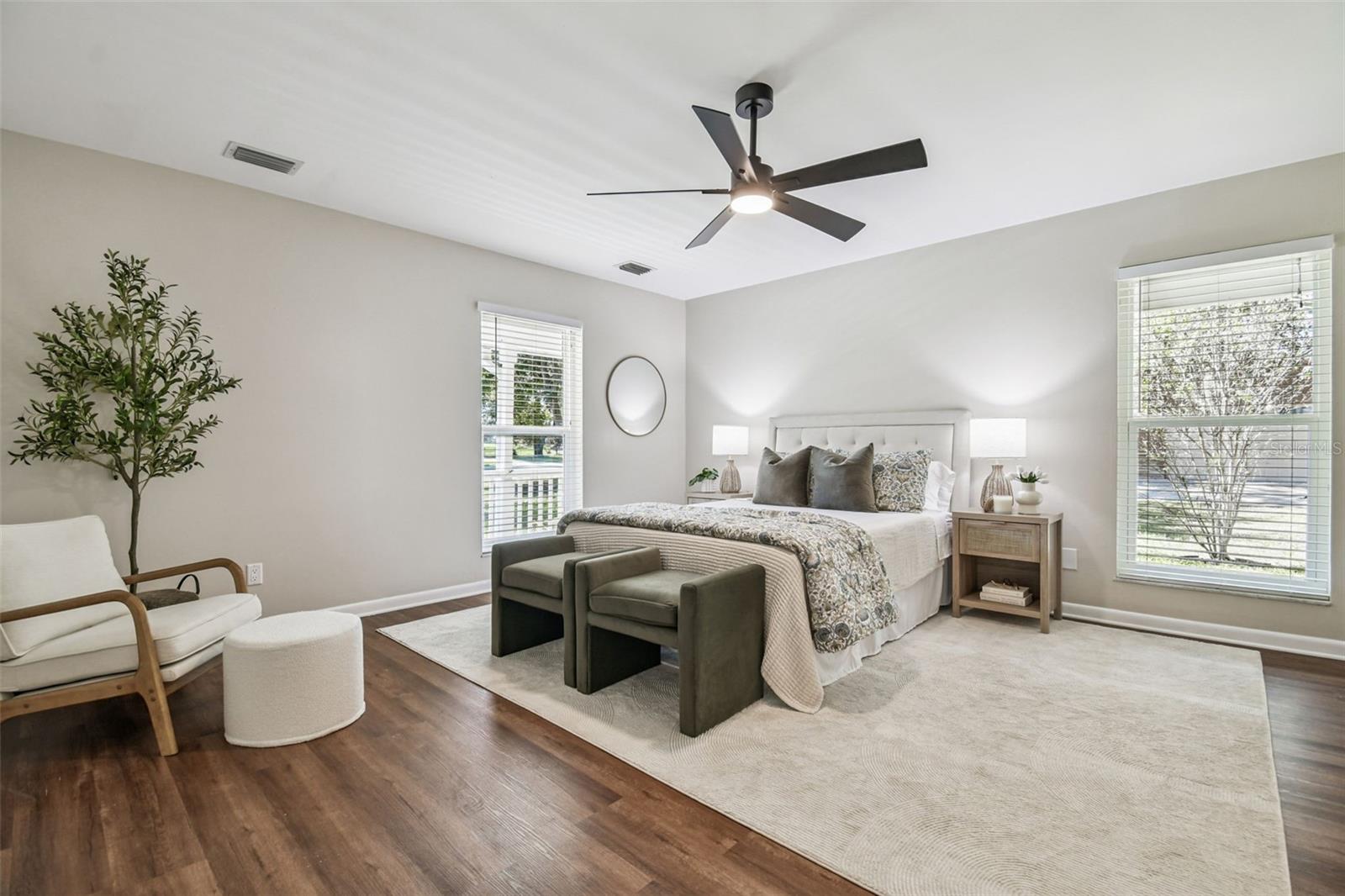Image 32 of 67 For 32901 Knollwood Lane