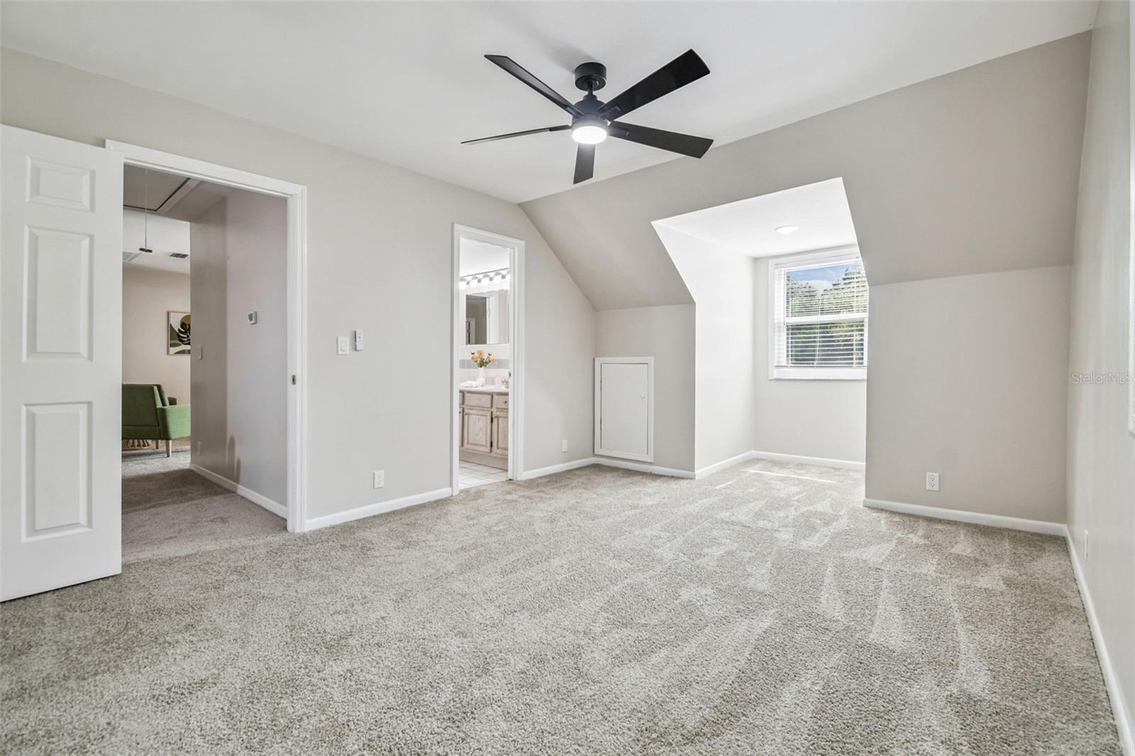 Image 42 of 67 For 32901 Knollwood Lane