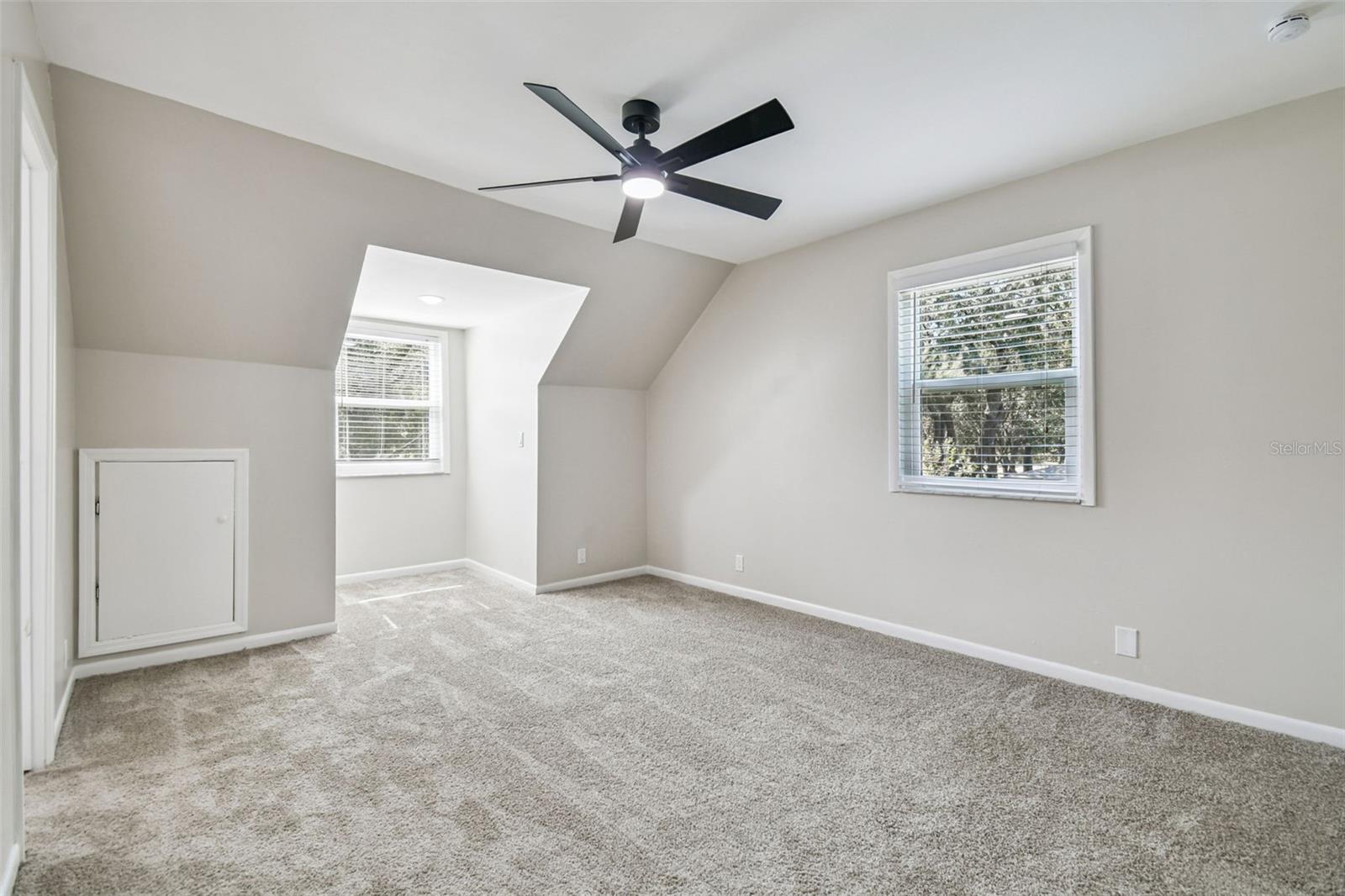 Image 43 of 67 For 32901 Knollwood Lane