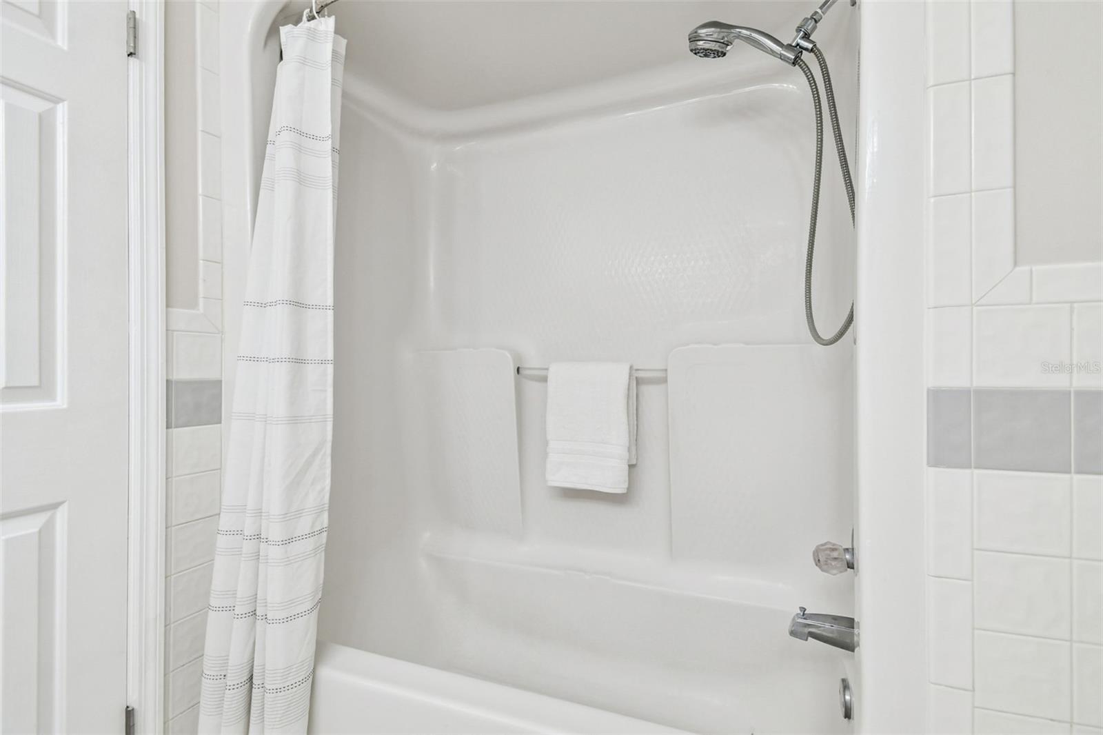 Image 46 of 67 For 32901 Knollwood Lane