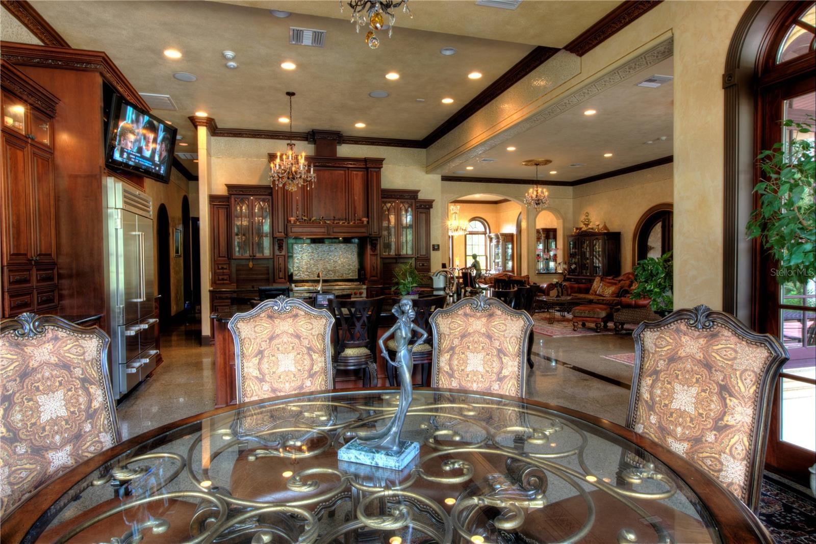 Image 16 of 61 For 117 Bellamere Palms Court