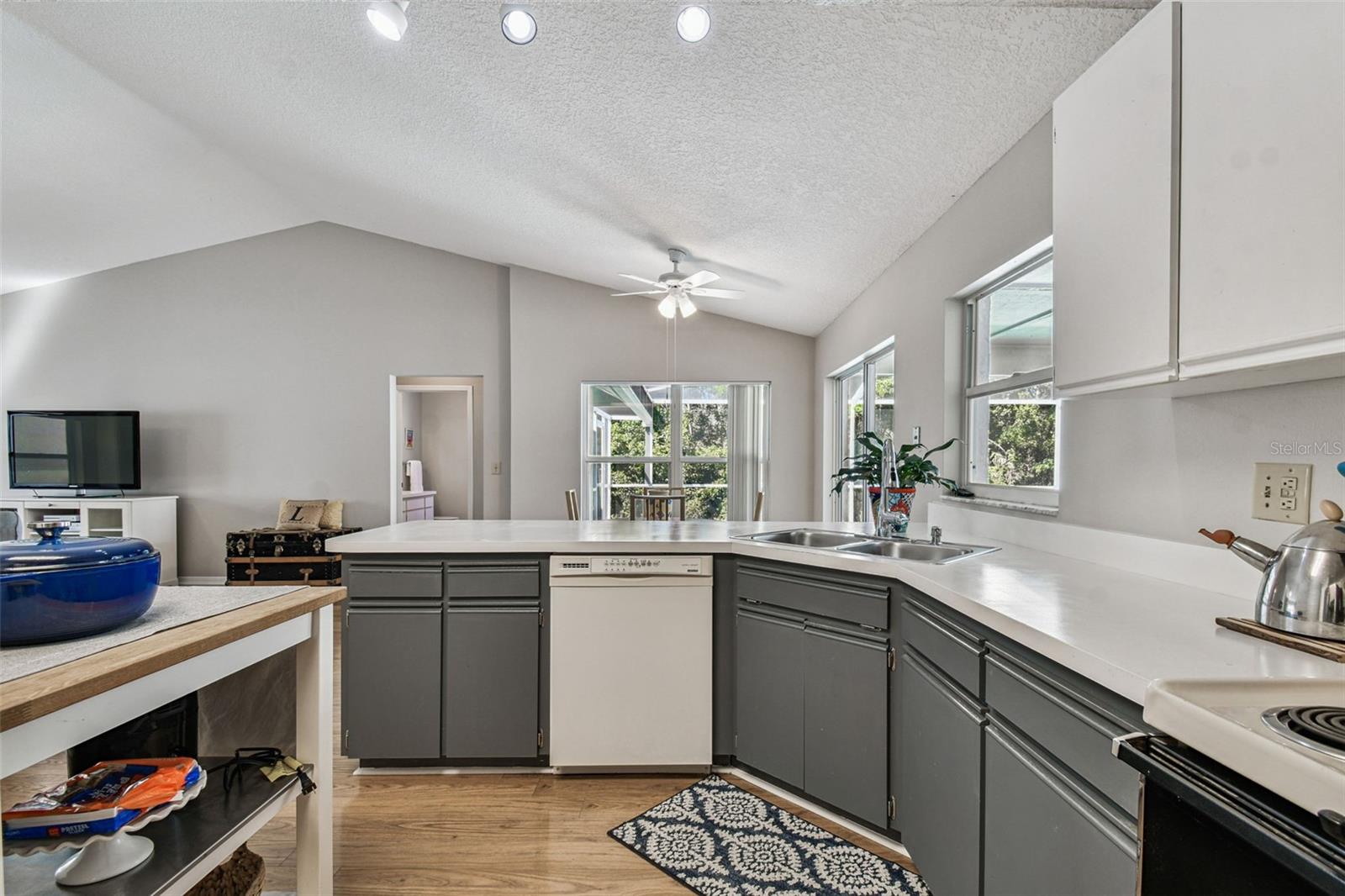 Image 20 of 57 For 9210 Dayflower Drive