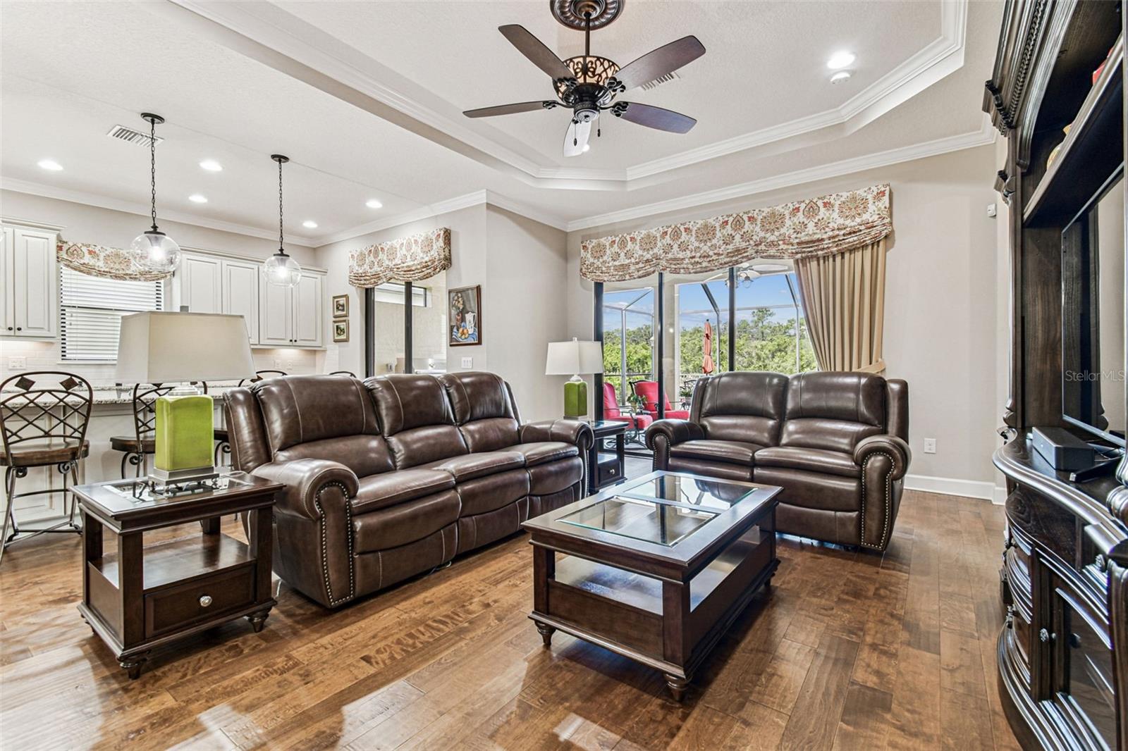 Image 40 of 70 For 8548 Grand Alberato Road
