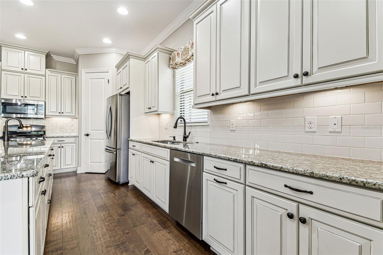 Image 6 of 70 For 8548 Grand Alberato Road