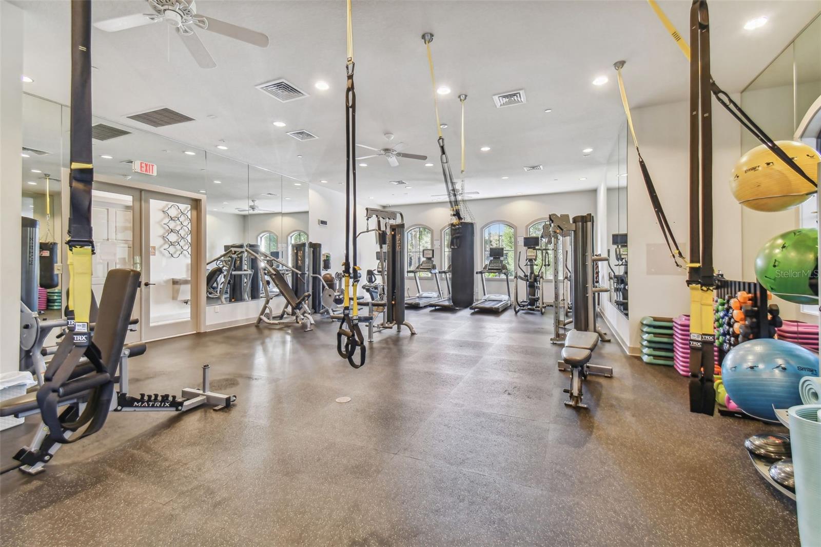Listing photo id 69 for 8548 Grand Alberato Road