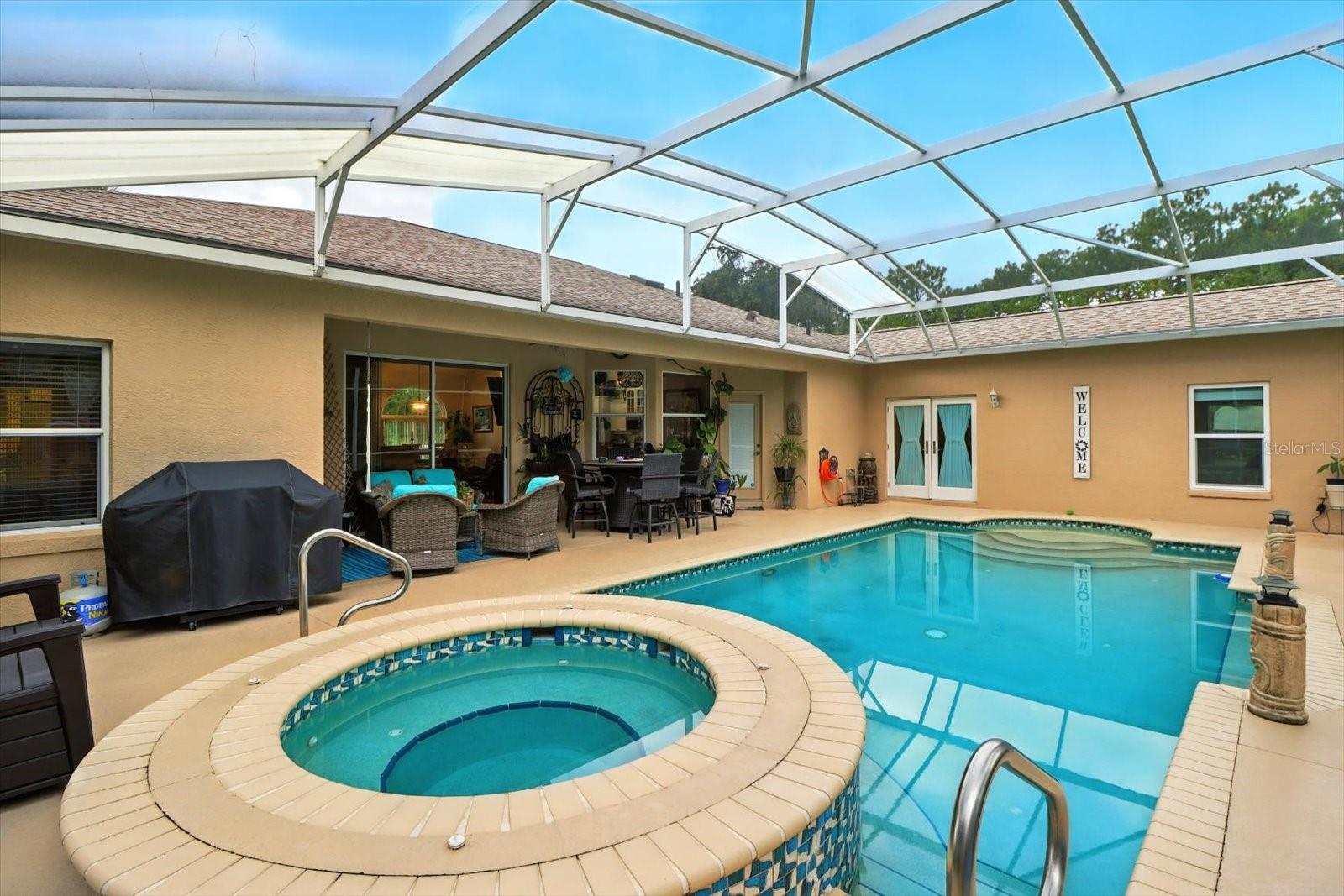 Listing photo id 0 for 5245 Allamandra Drive