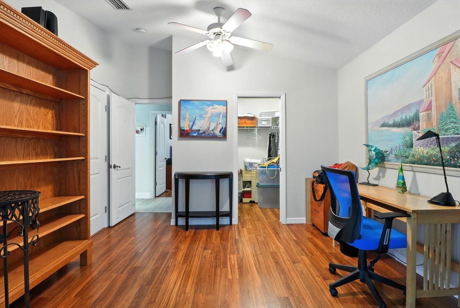 Listing photo id 29 for 5245 Allamandra Drive