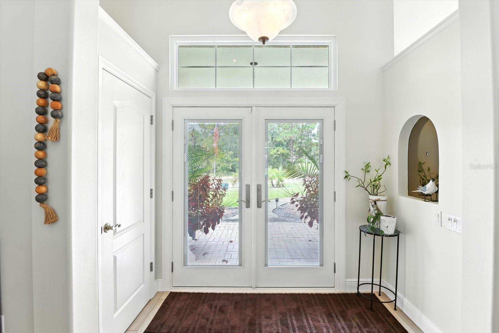 Listing photo id 7 for 5245 Allamandra Drive