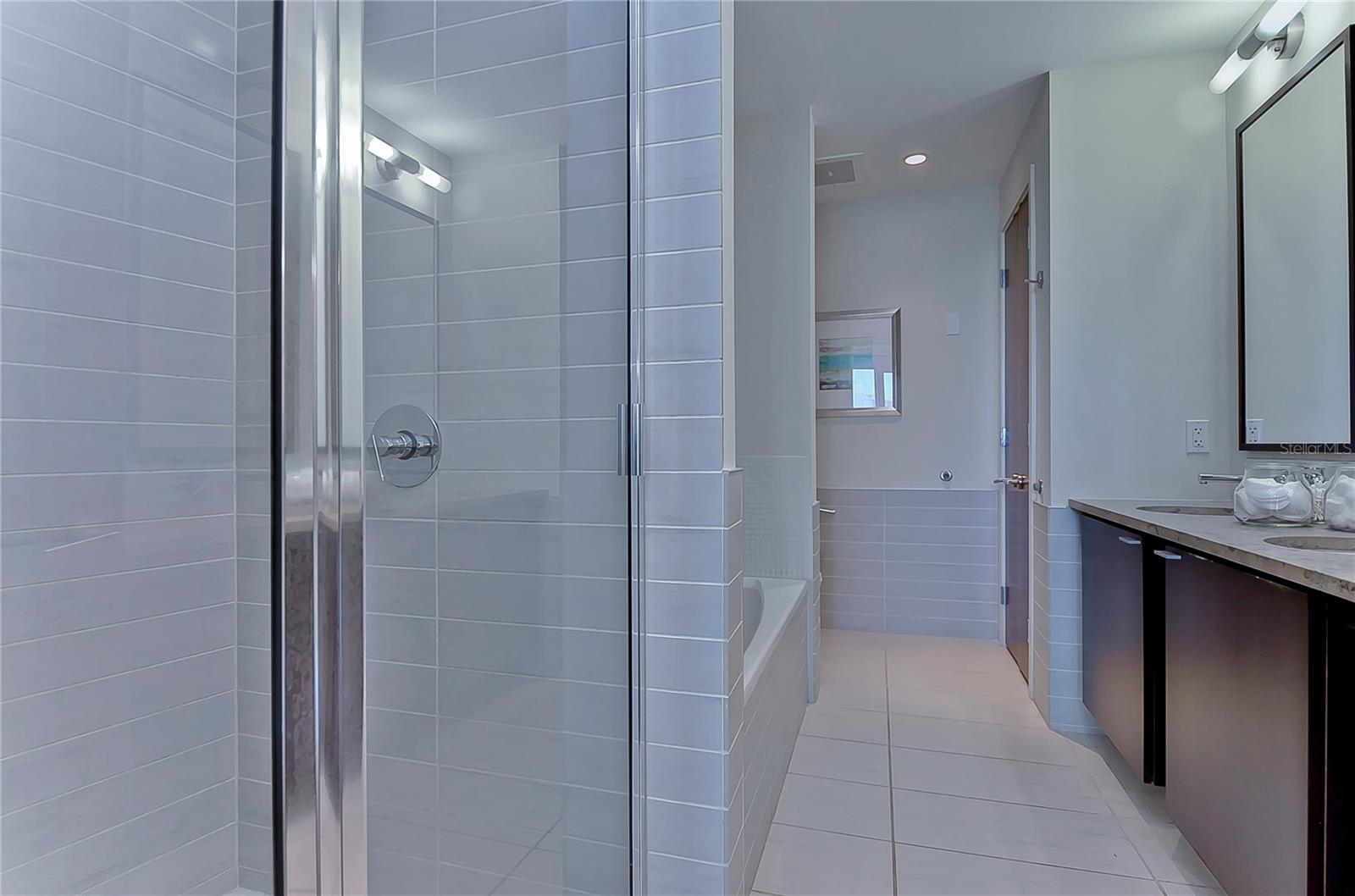 Image 26 of 43 For 111 12th Street 1419