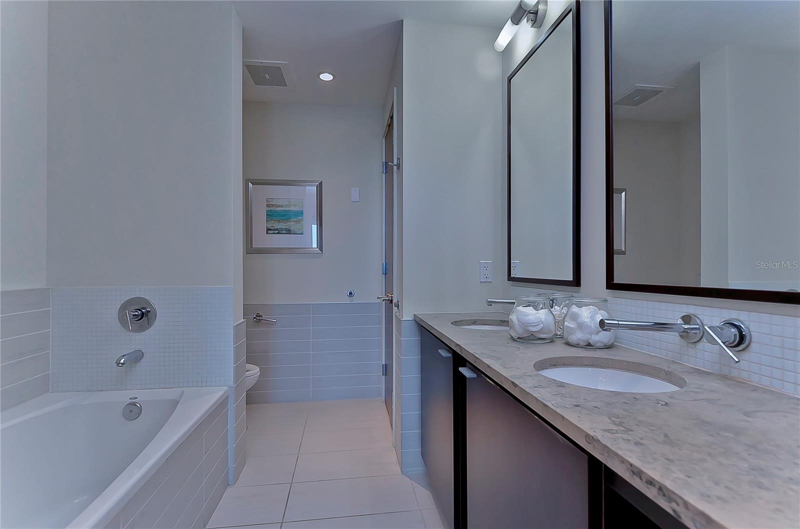 Image 27 of 43 For 111 12th Street 1419