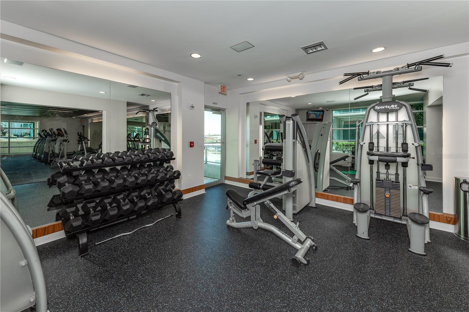 Image 33 of 43 For 111 12th Street 1419