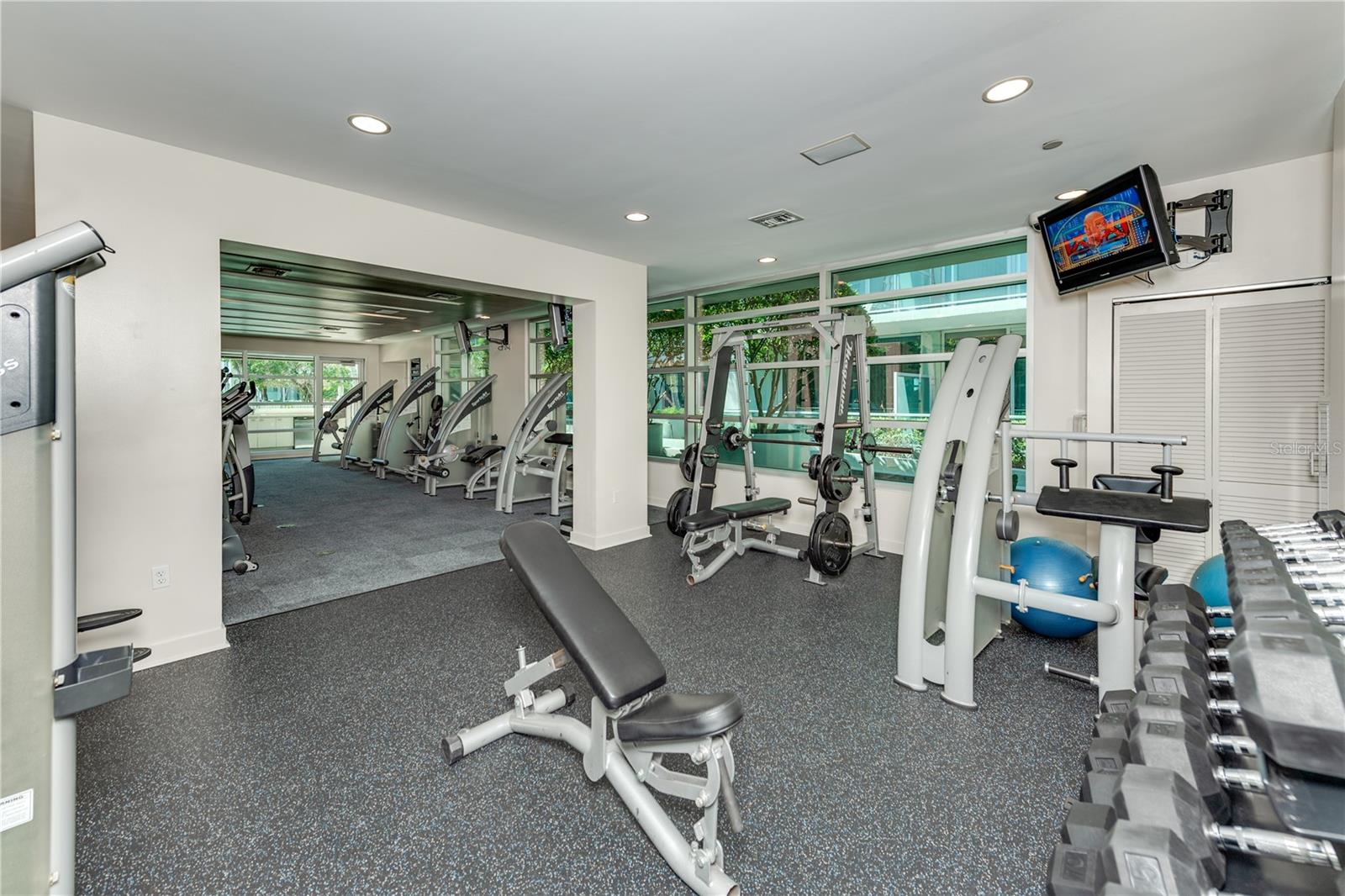 Image 34 of 43 For 111 12th Street 1419