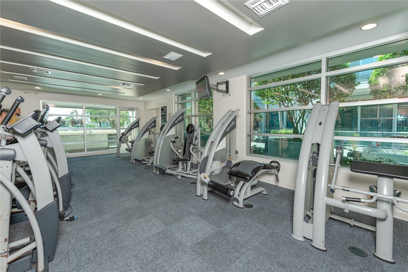 Image 35 of 43 For 111 12th Street 1419