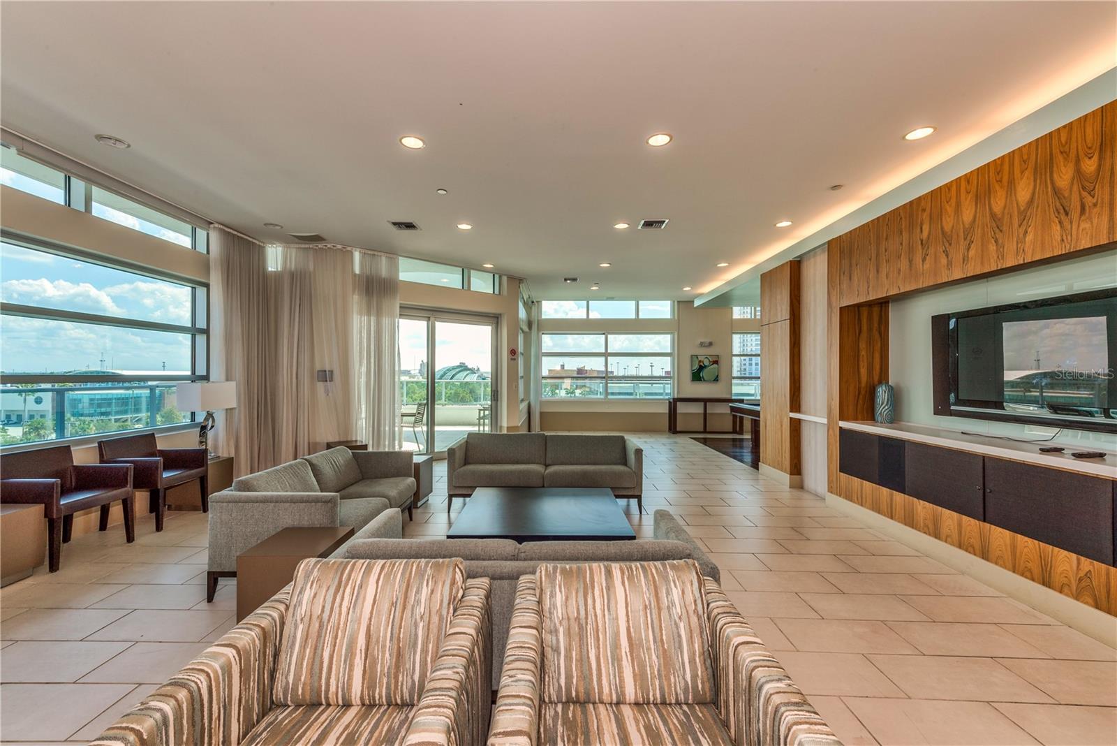 Image 39 of 43 For 111 12th Street 1419