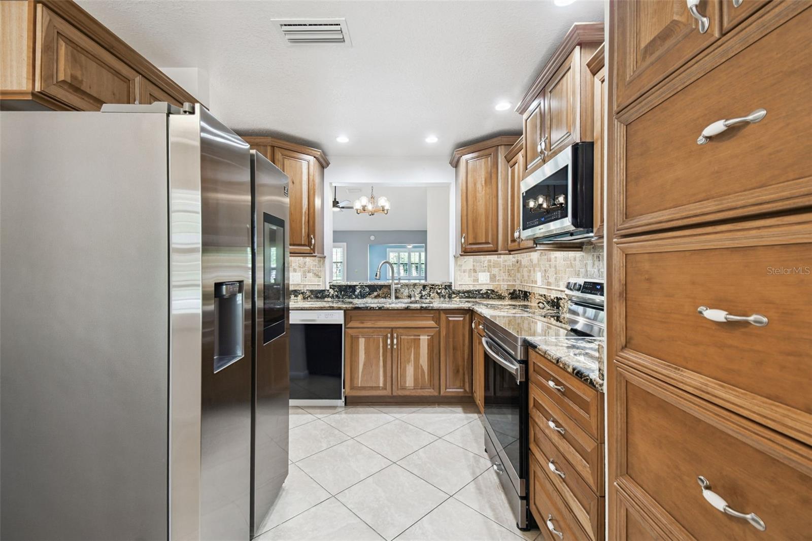Image 9 of 41 For 11604 Pear Tree Drive