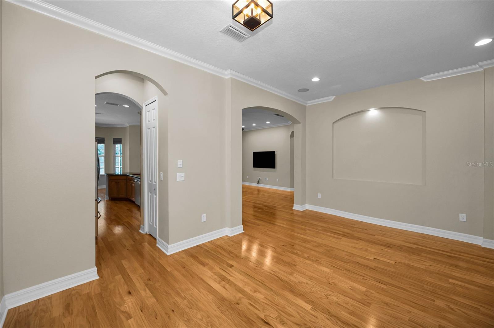 Image 13 of 52 For 11525 Meridian Point Drive