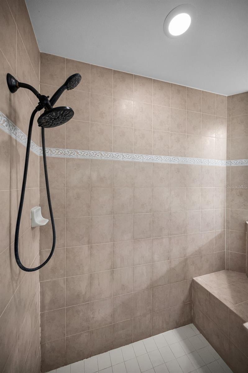 Image 27 of 52 For 11525 Meridian Point Drive