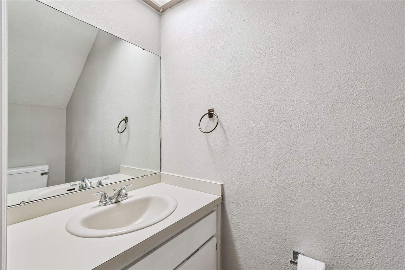 Image 14 of 57 For 14203 Wellesley Drive