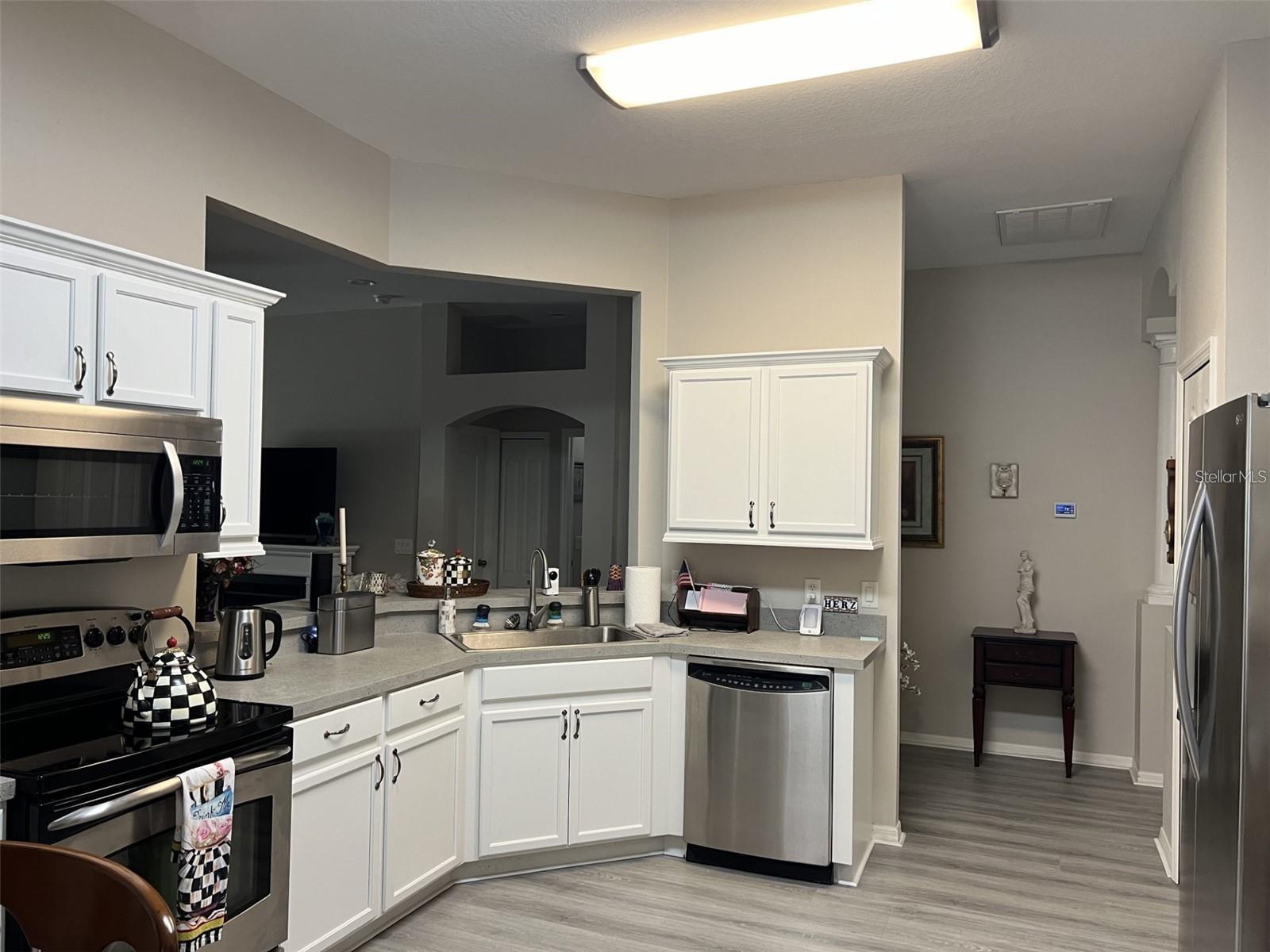 Image 4 of 27 For 3207 Sunwatch Drive