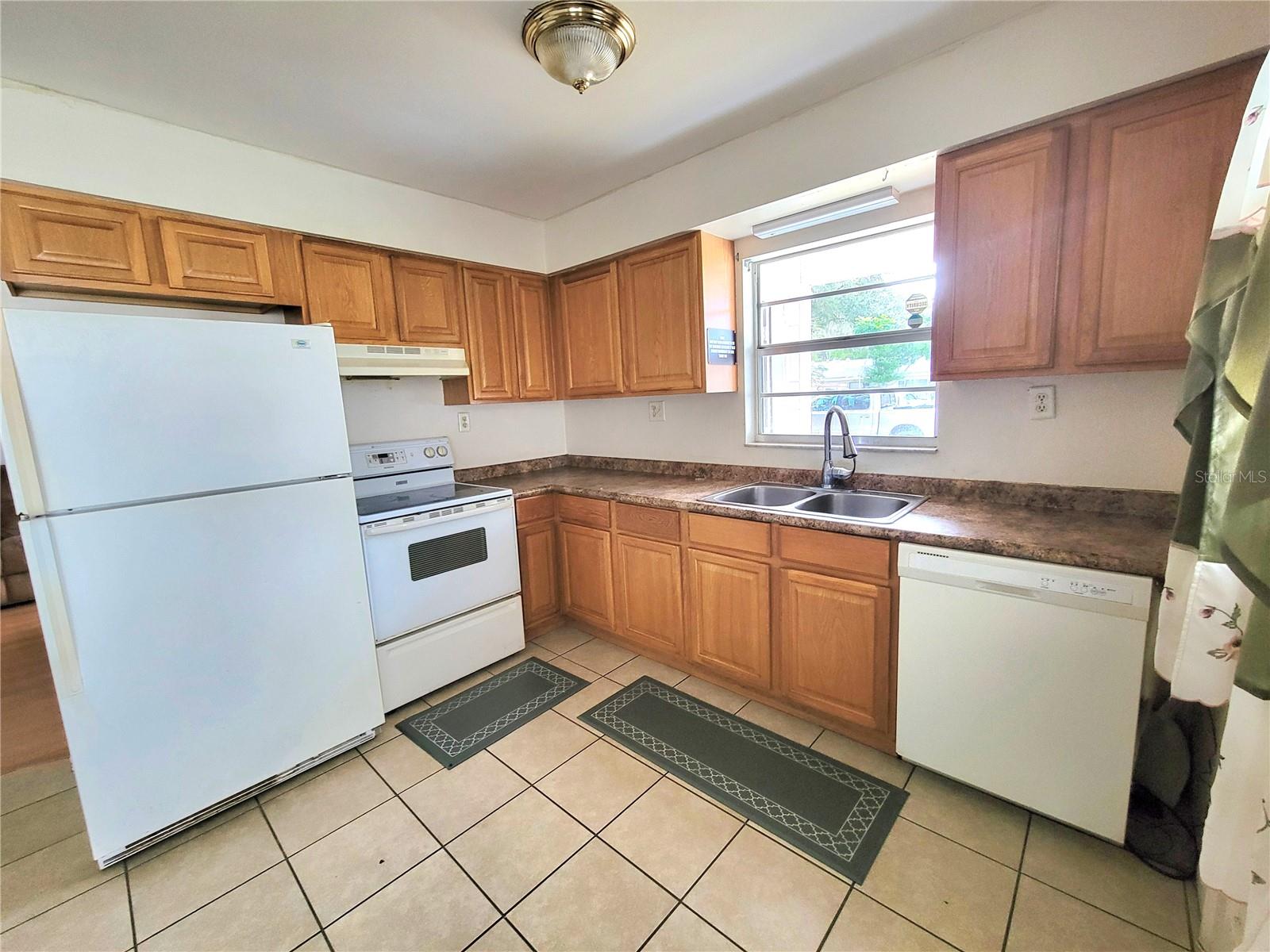 Image 13 of 40 For 516 Bahia Track Run