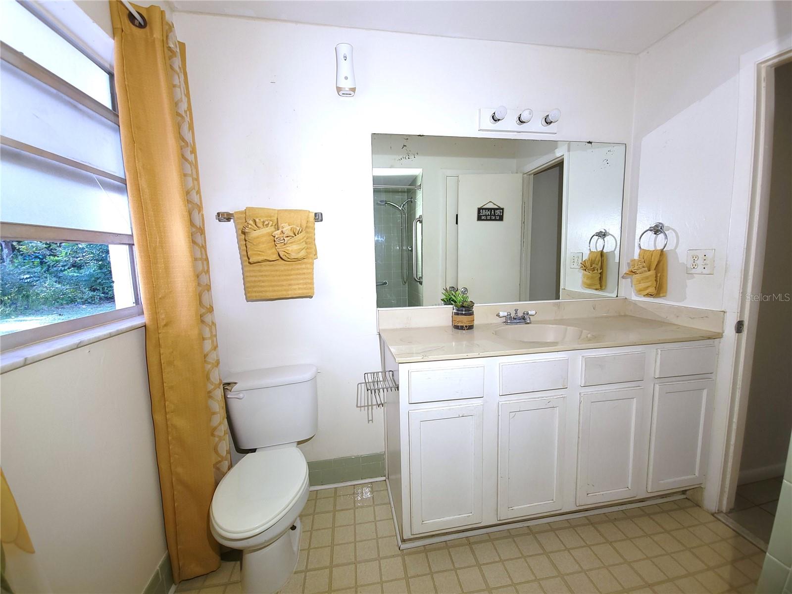 Image 20 of 40 For 516 Bahia Track Run