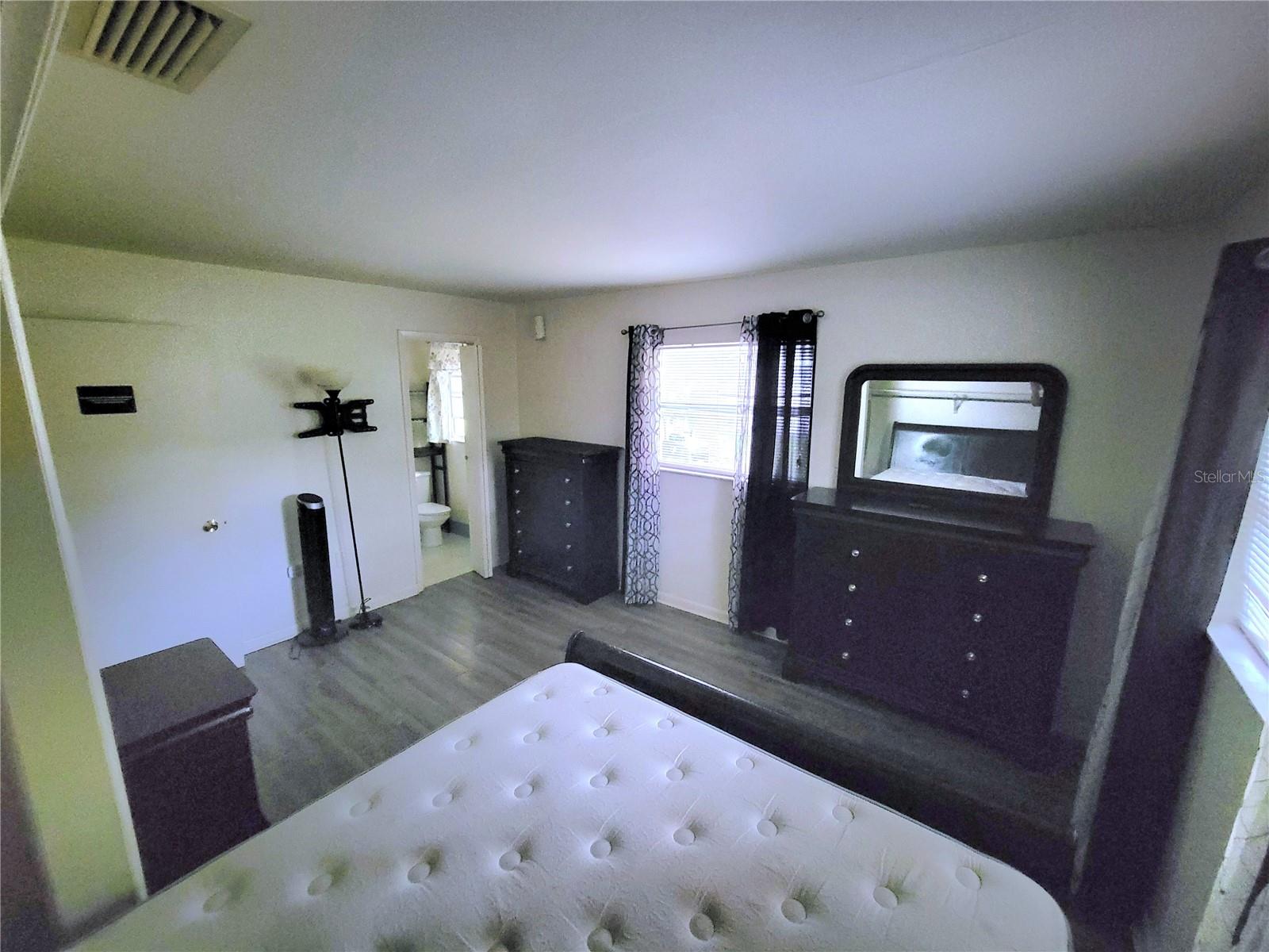 Image 22 of 40 For 516 Bahia Track Run