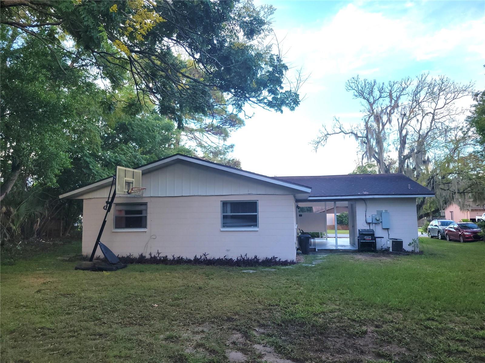 Image 32 of 40 For 516 Bahia Track Run