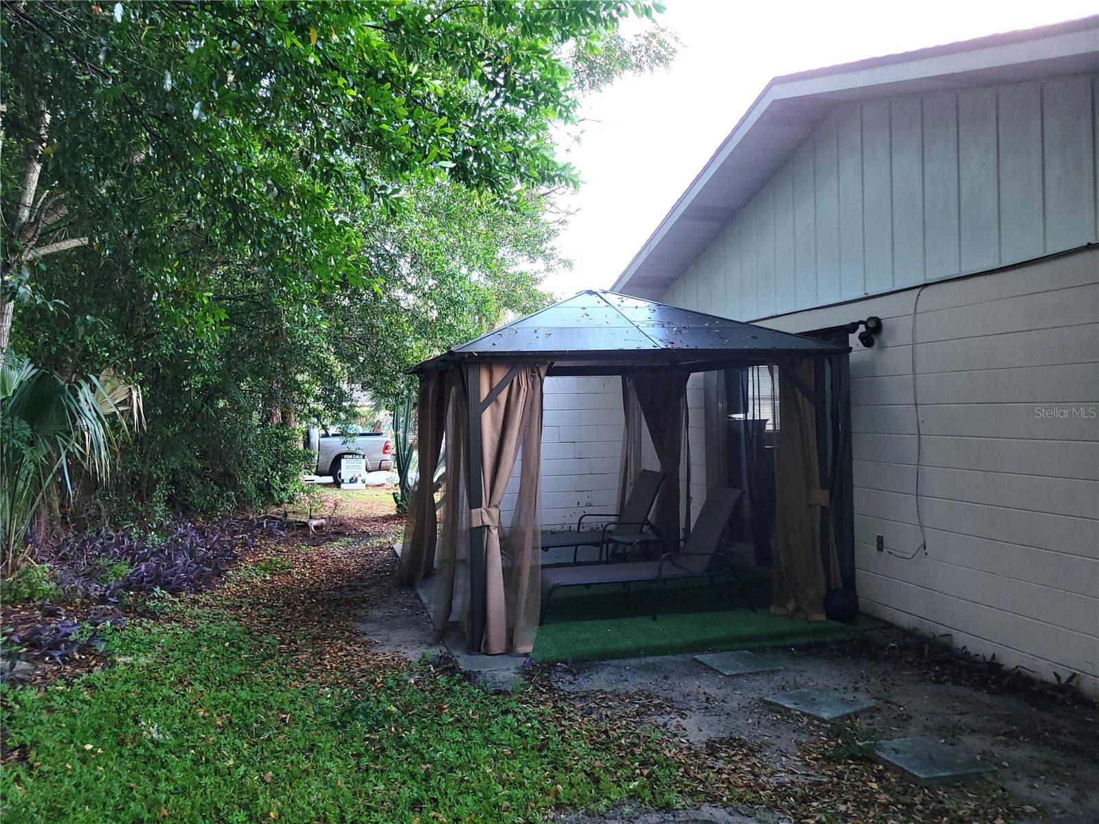 Image 38 of 40 For 516 Bahia Track Run