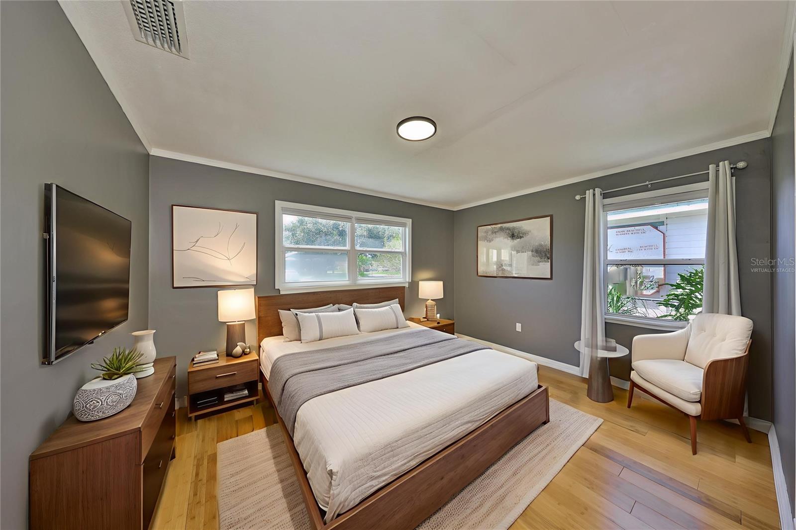 Listing photo id 0 for 2591 17th Avenue N