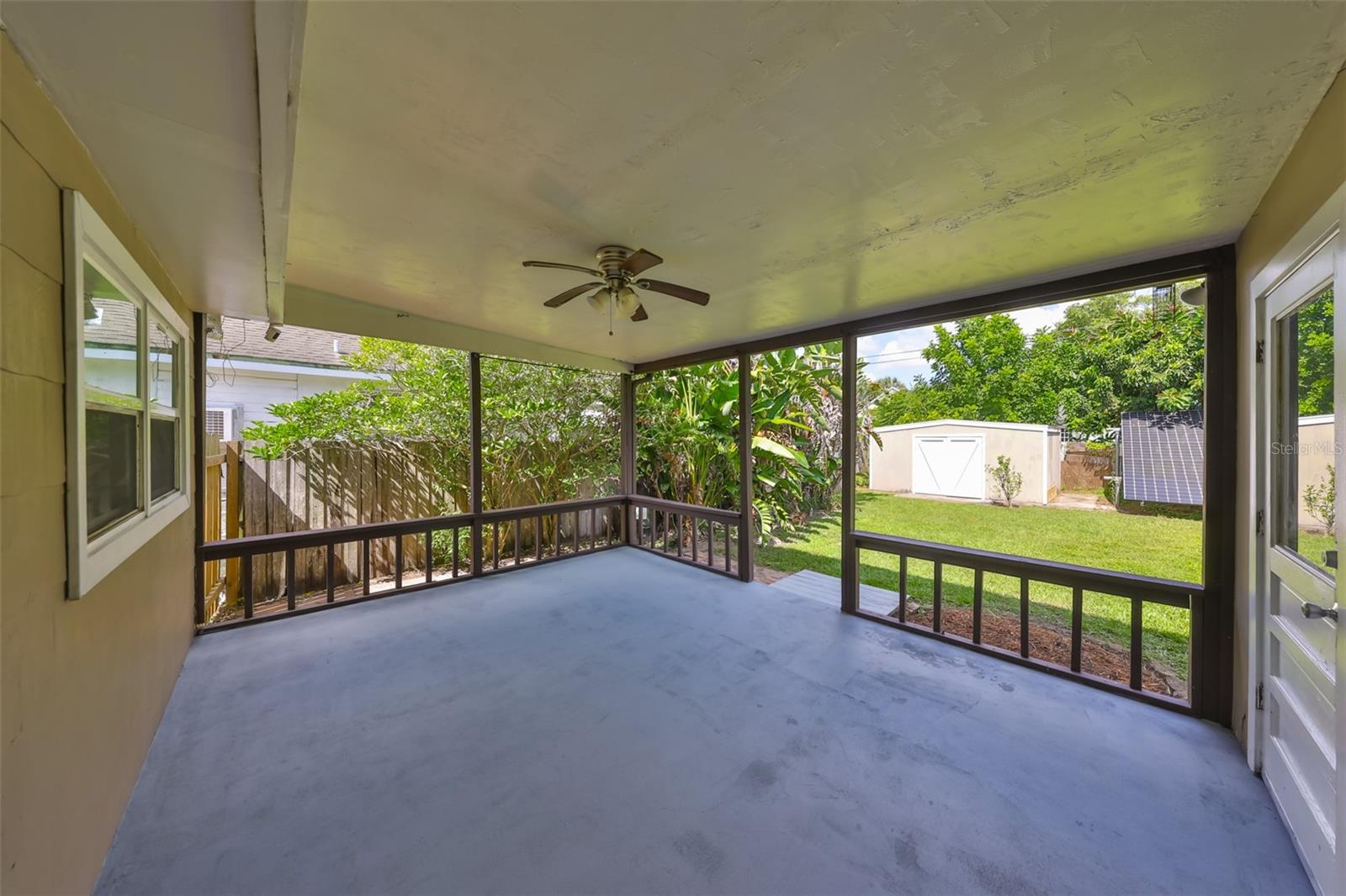 Listing photo id 28 for 2591 17th Avenue N