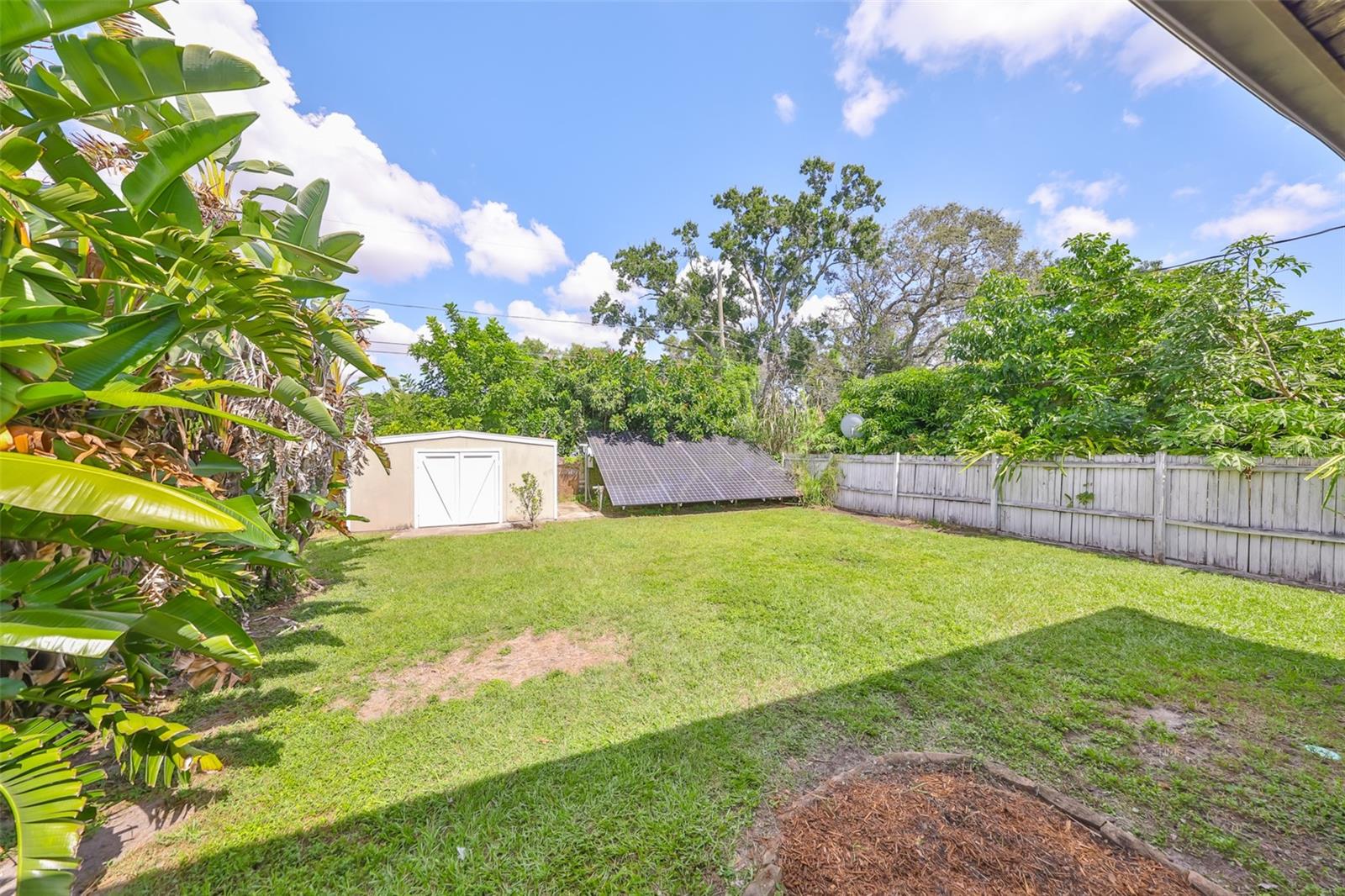 Listing photo id 30 for 2591 17th Avenue N