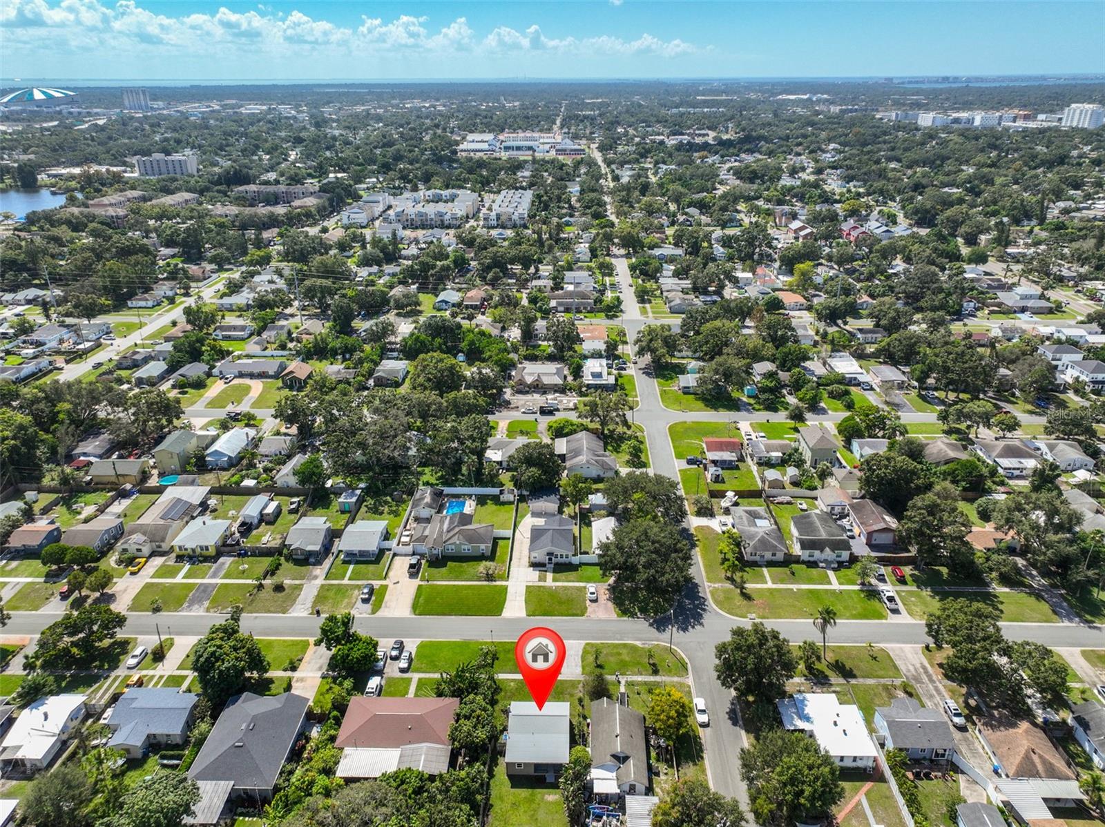 Listing photo id 38 for 2591 17th Avenue N