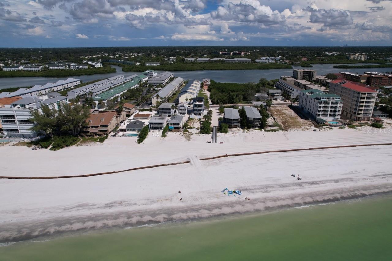 Image 46 of 49 For 19803 Gulf Boulevard 301