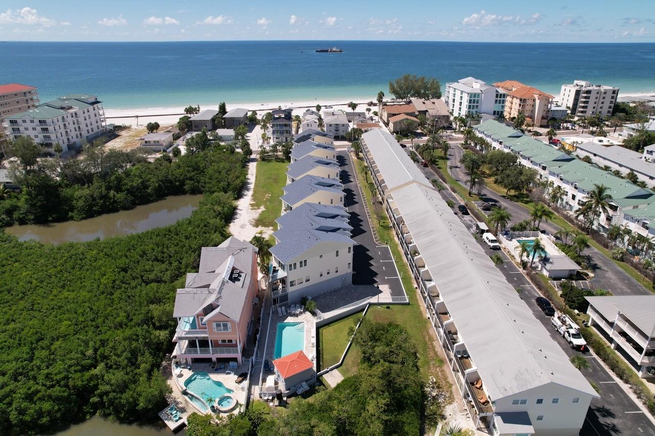 Image 47 of 49 For 19803 Gulf Boulevard 301