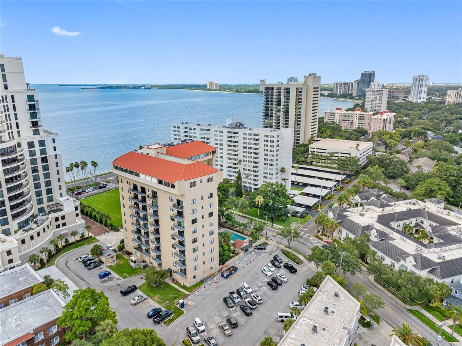 Image 12 of 50 For 2109 Bayshore Boulevard 102