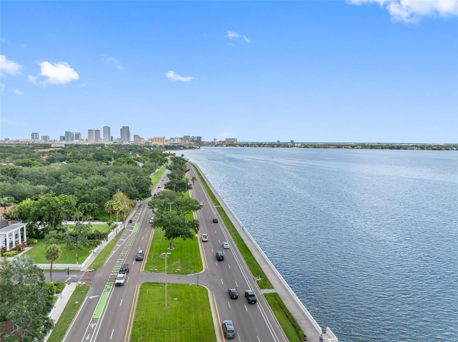 Image 14 of 50 For 2109 Bayshore Boulevard 102