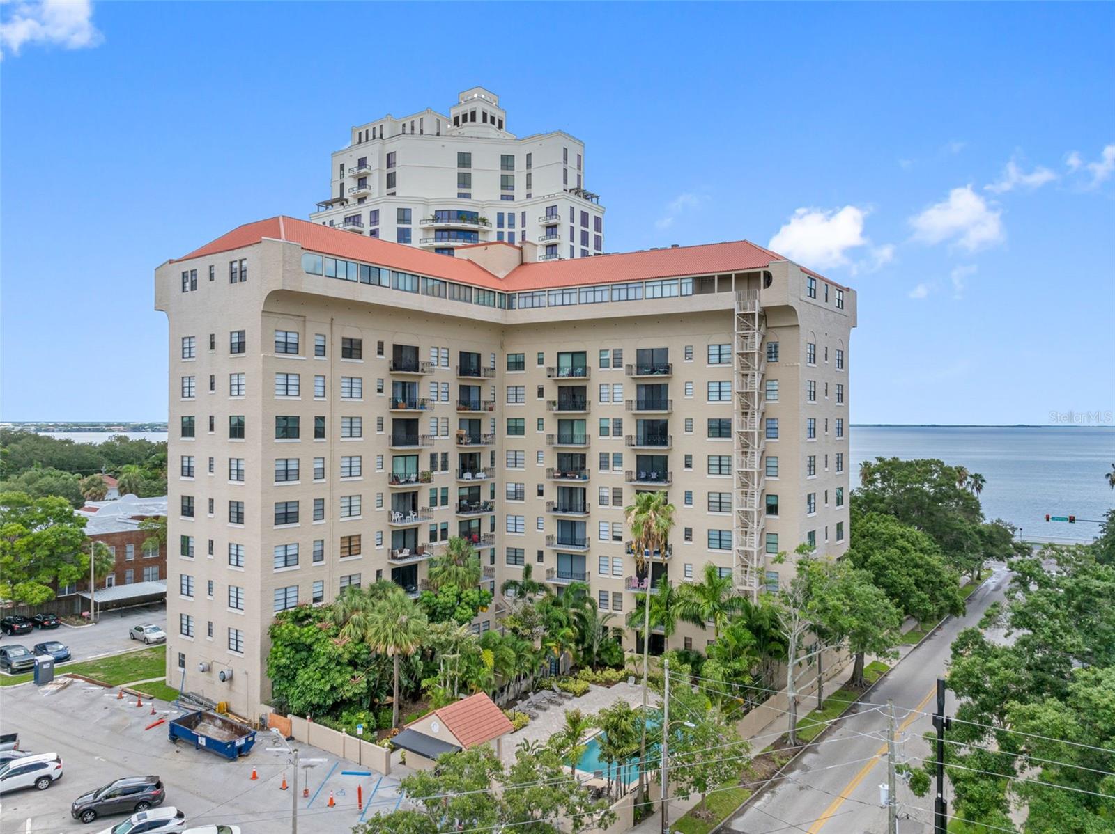 Image 15 of 50 For 2109 Bayshore Boulevard 102