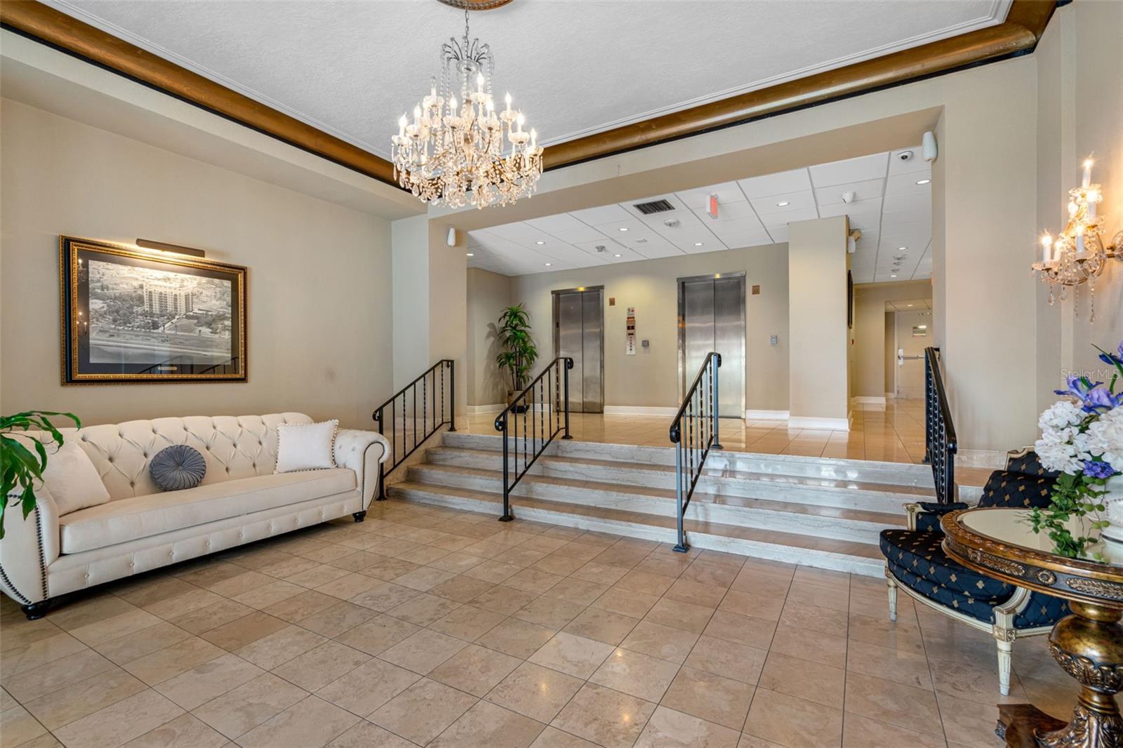 Image 24 of 50 For 2109 Bayshore Boulevard 102