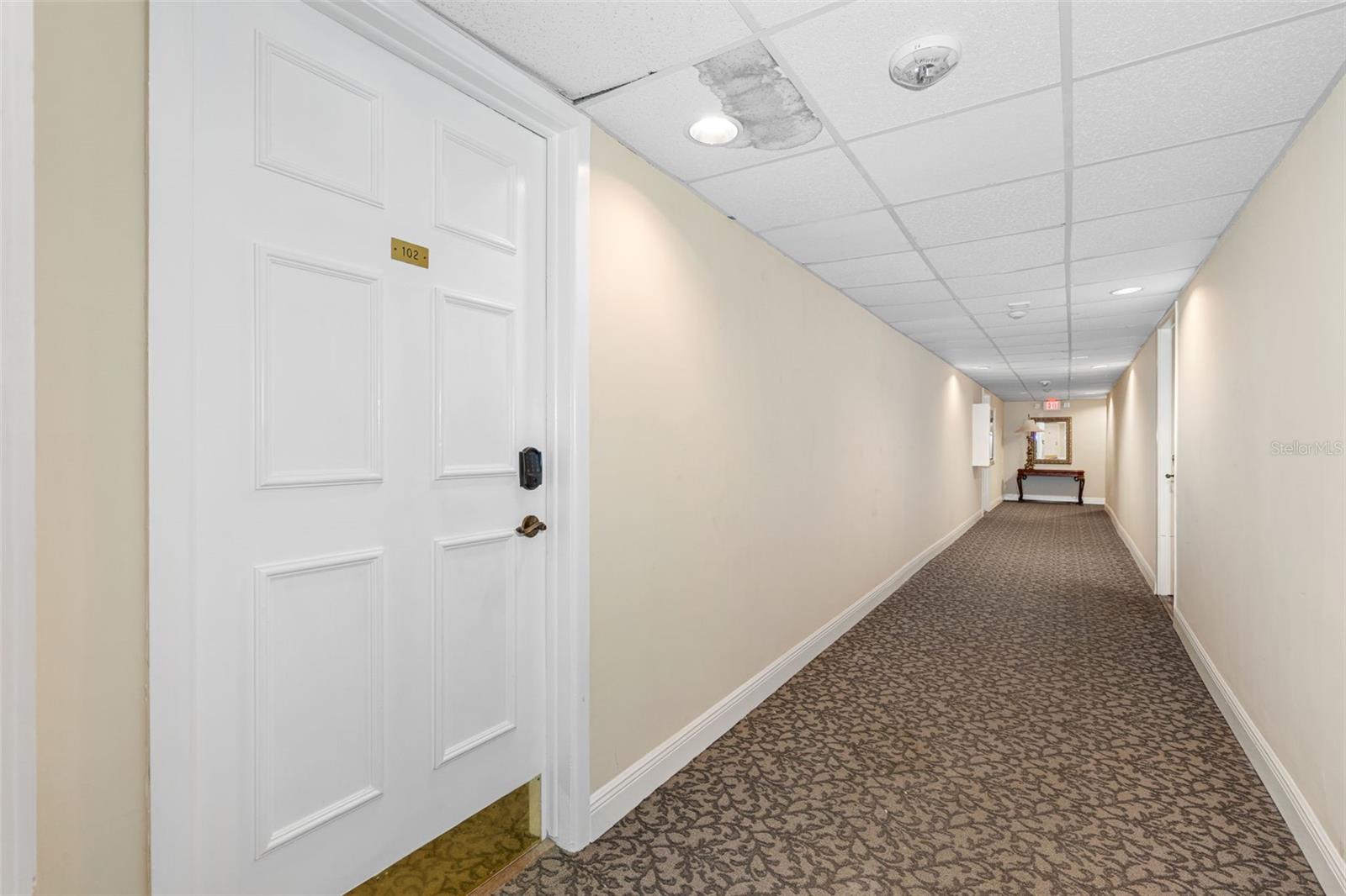 Image 25 of 50 For 2109 Bayshore Boulevard 102