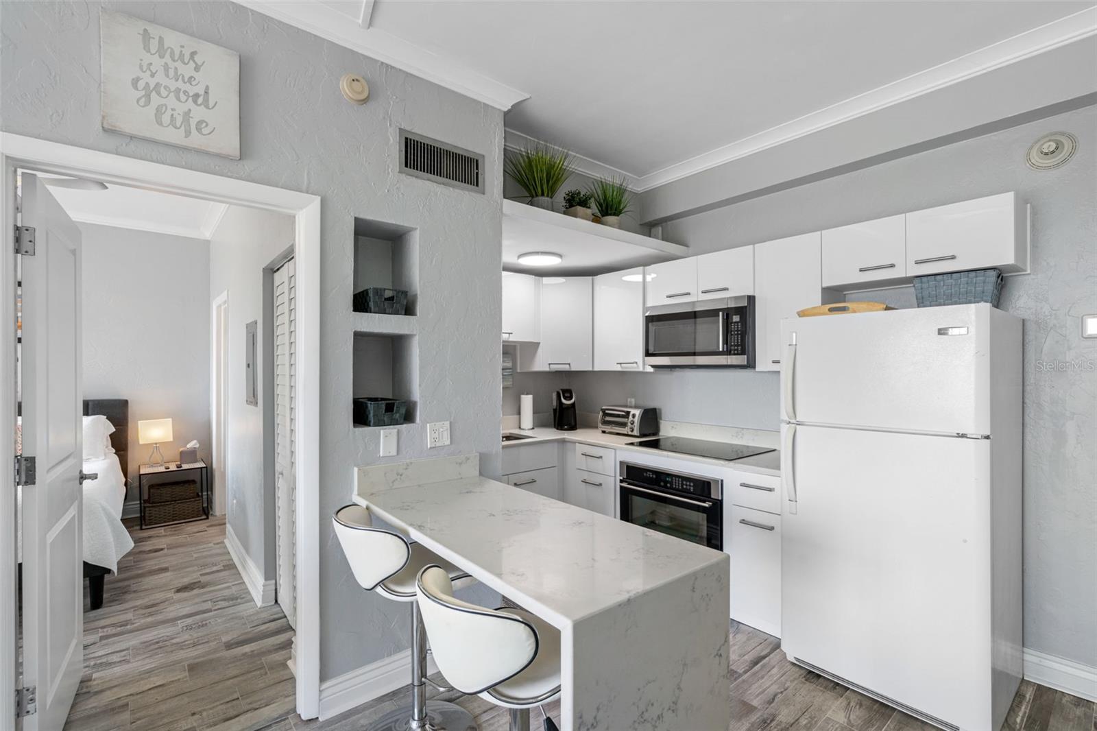 Image 32 of 50 For 2109 Bayshore Boulevard 102