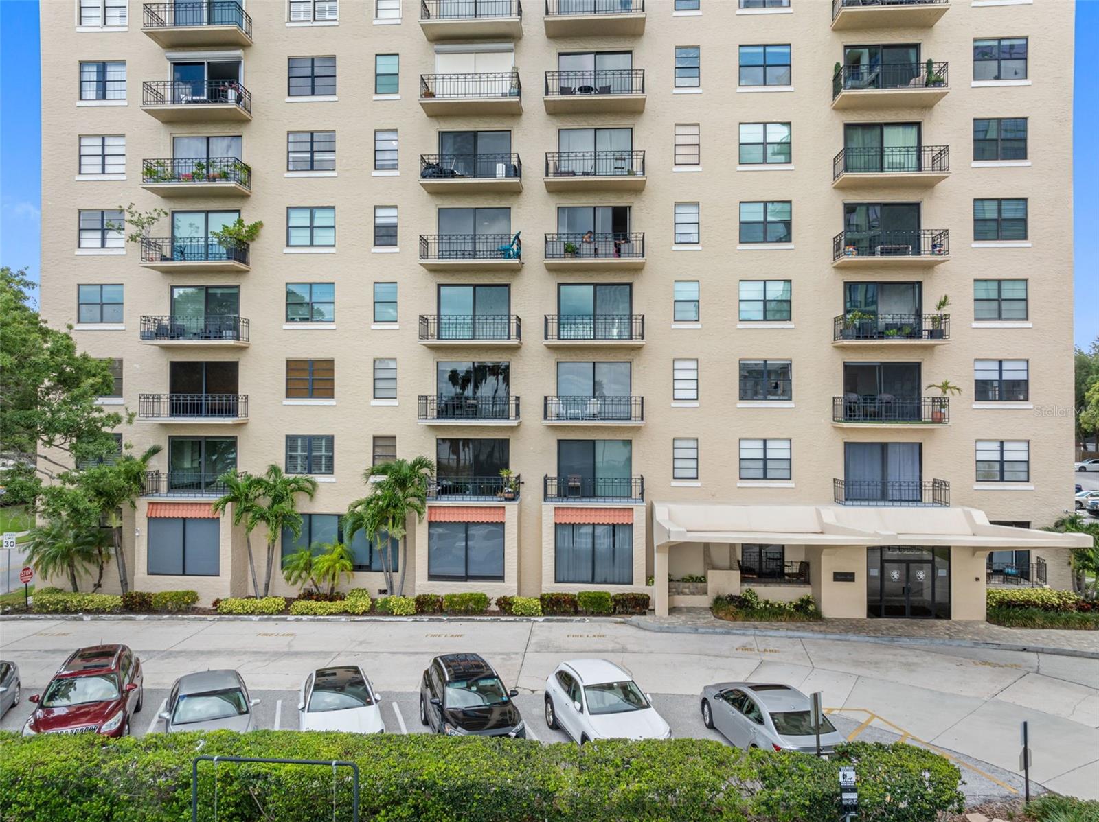 Image 4 of 50 For 2109 Bayshore Boulevard 102