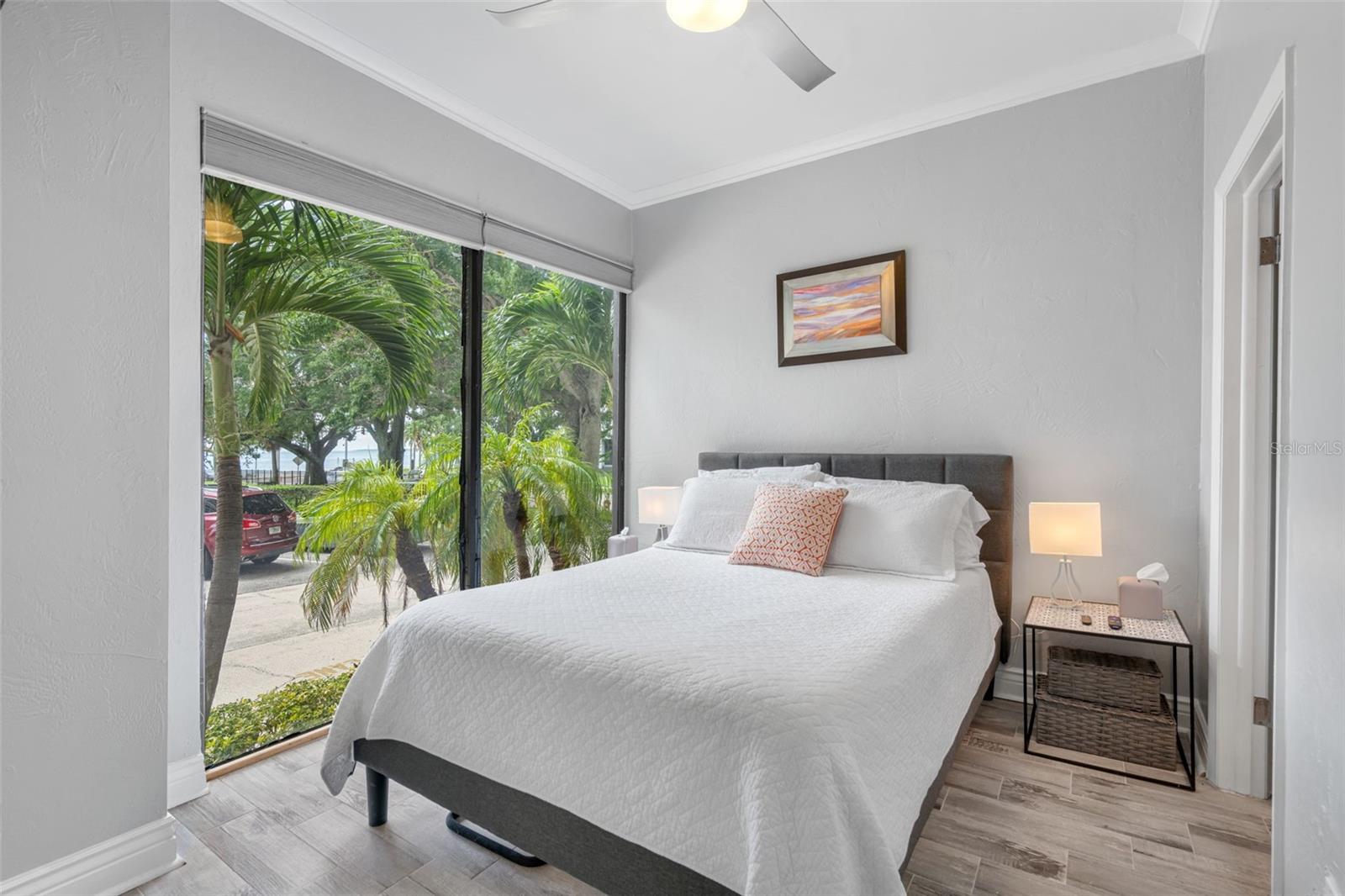 Image 44 of 50 For 2109 Bayshore Boulevard 102