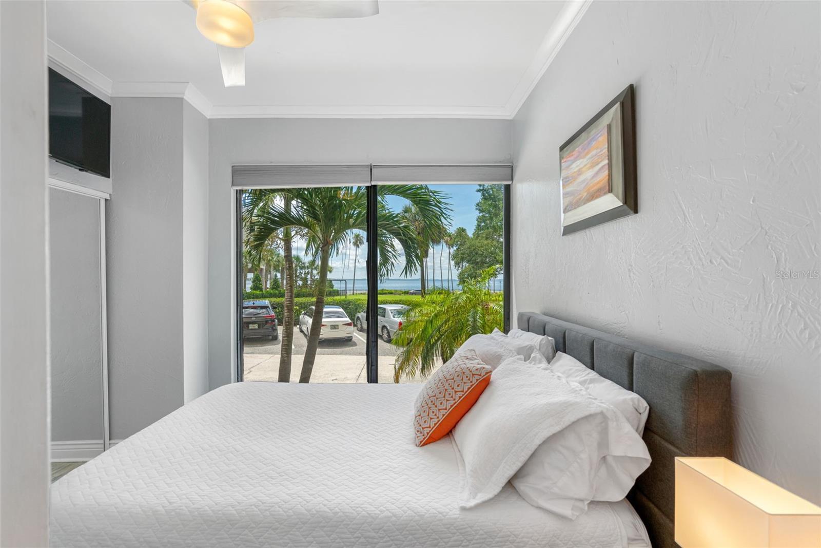Image 46 of 50 For 2109 Bayshore Boulevard 102