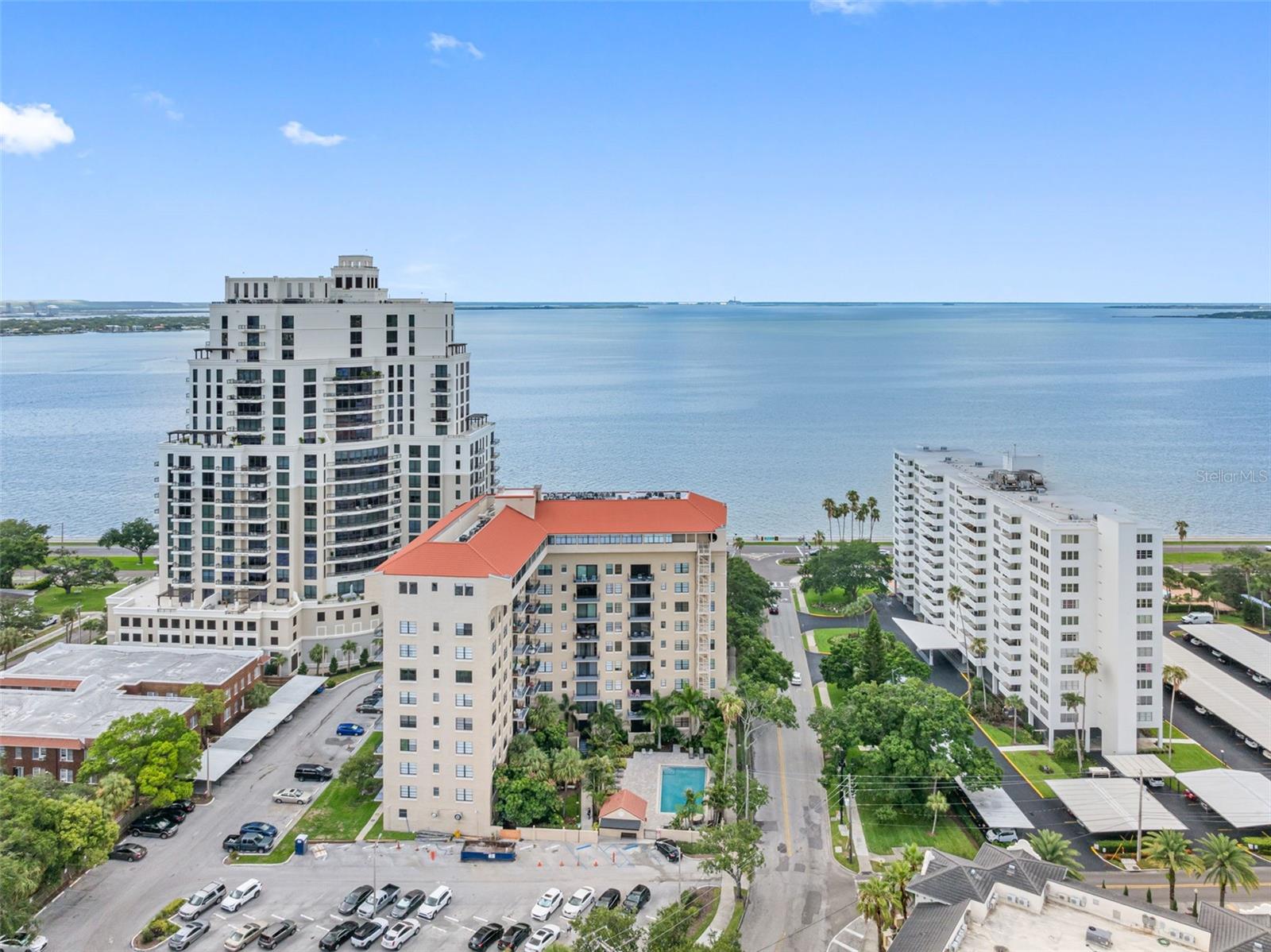 Image 9 of 50 For 2109 Bayshore Boulevard 102