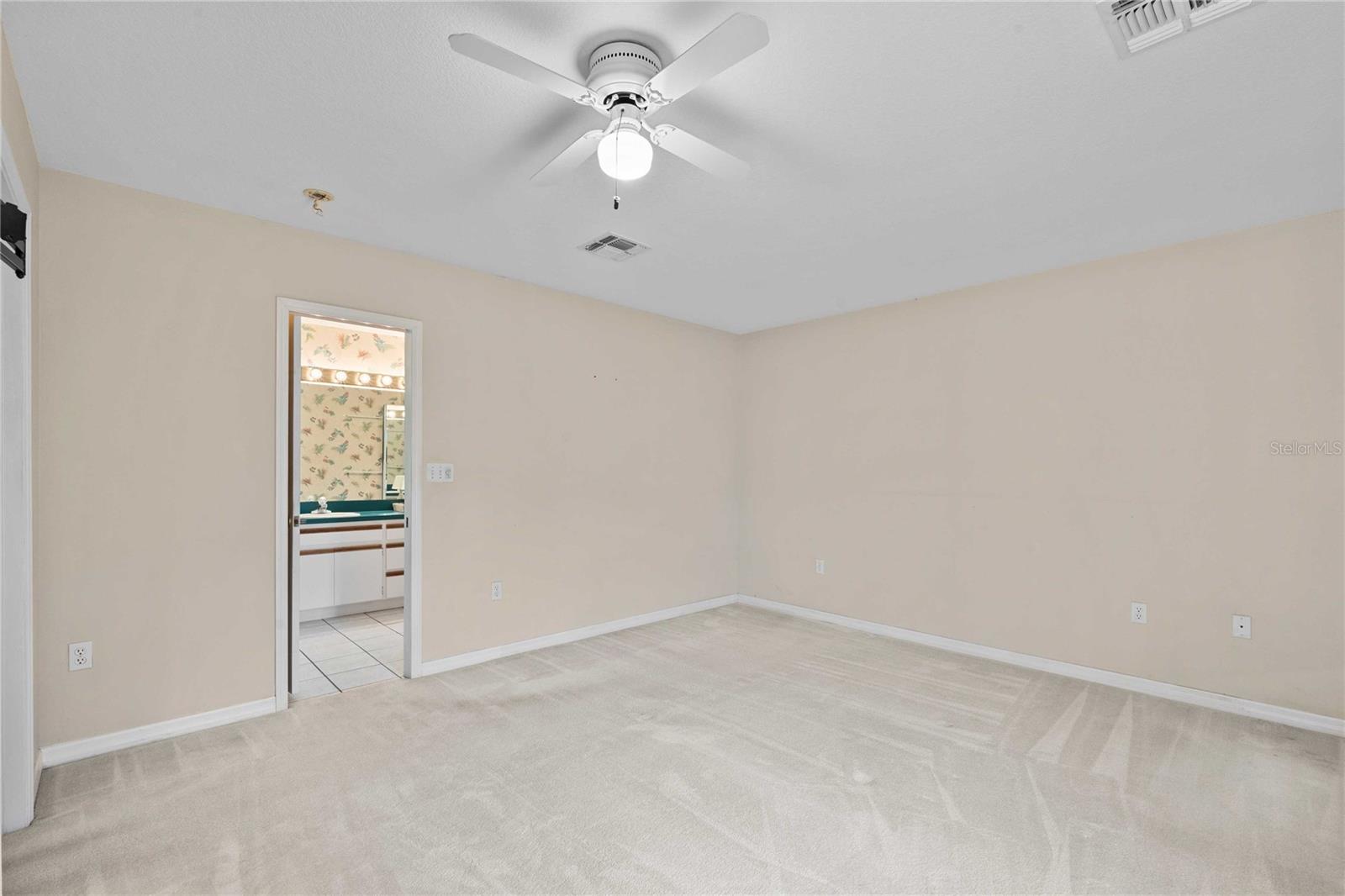 Image 30 of 75 For 13927 Curley Road