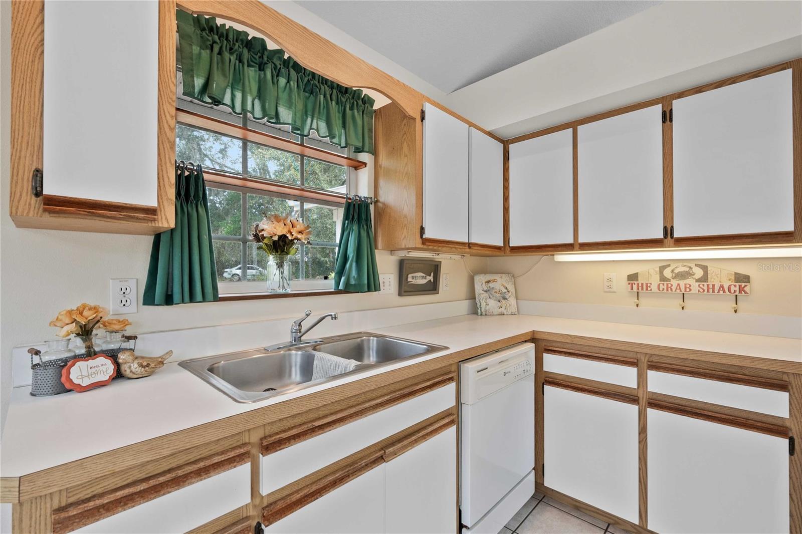 Image 9 of 75 For 13927 Curley Road