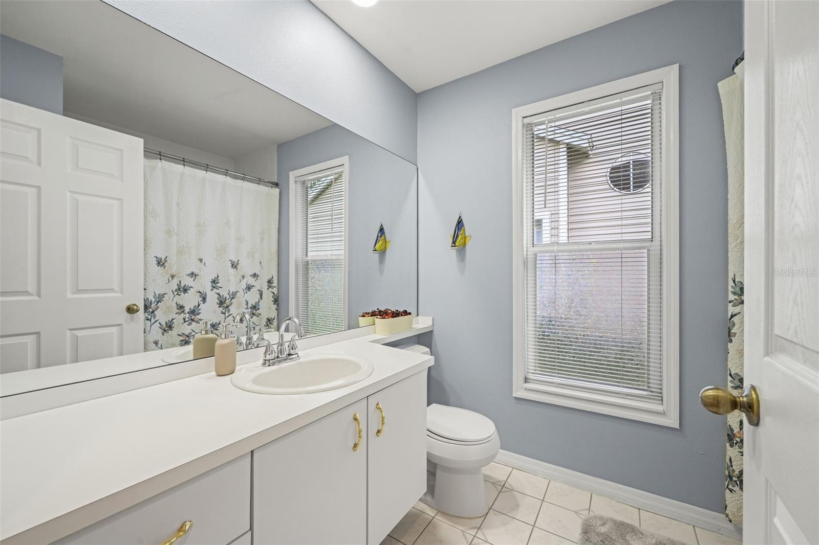 Image 13 of 51 For 7810 Grimsby Lane