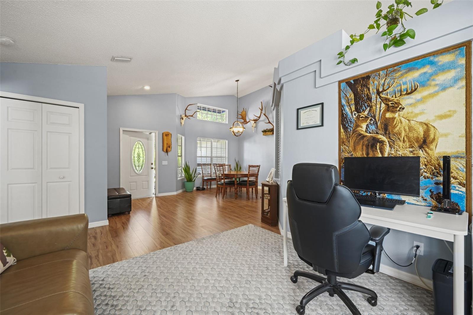 Image 16 of 51 For 7810 Grimsby Lane